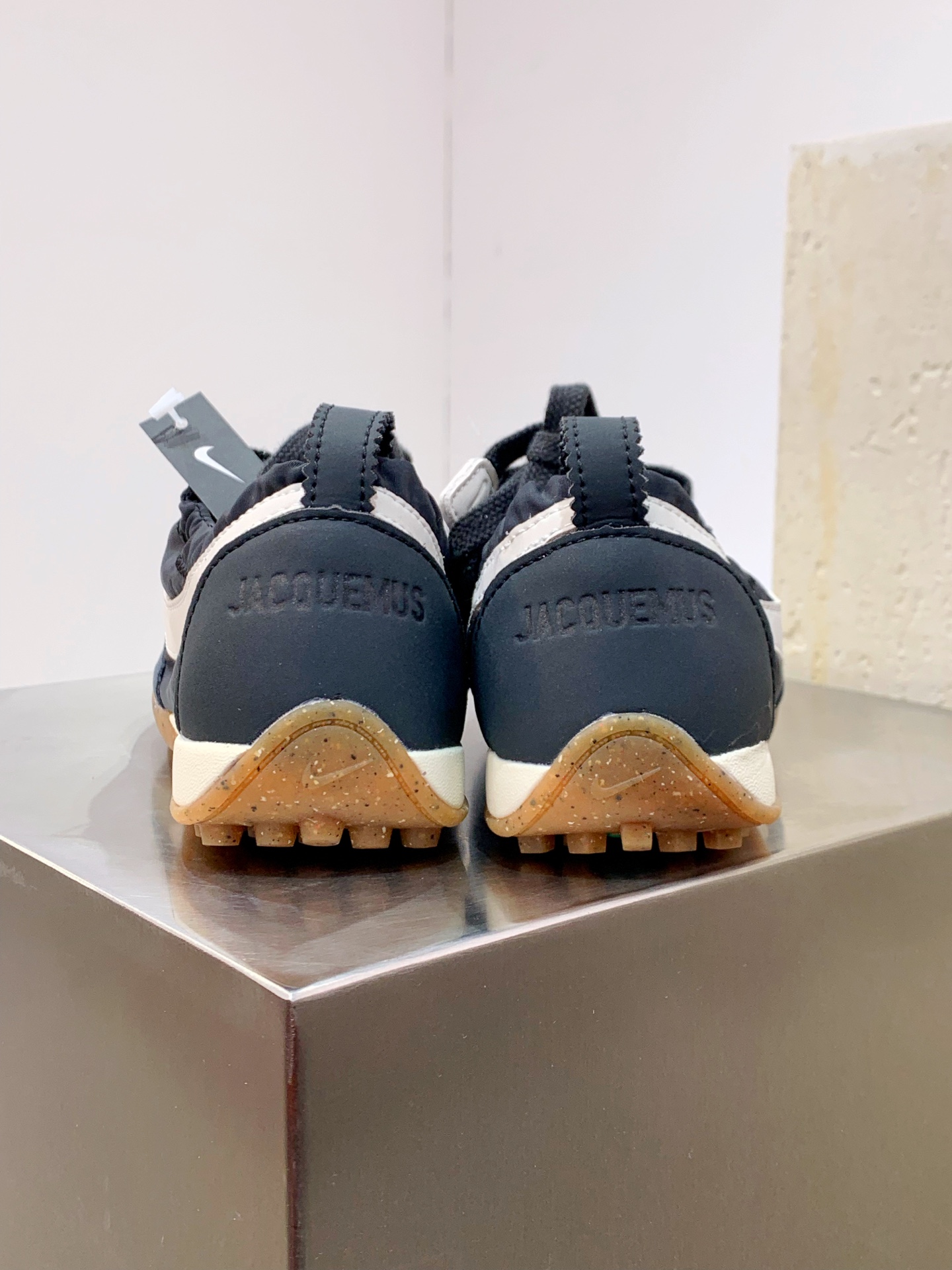 Nike Sneakers Red M-s