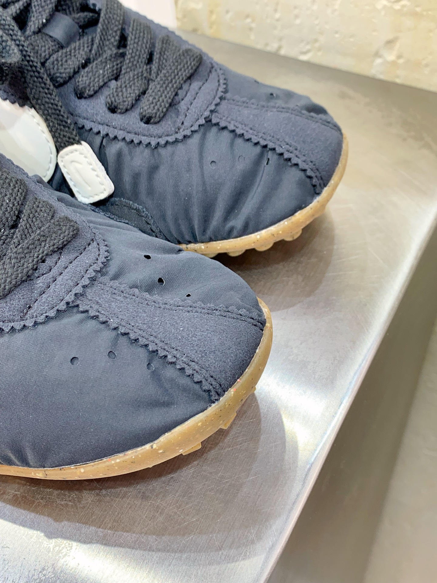 Nike Sneakers Red M-s