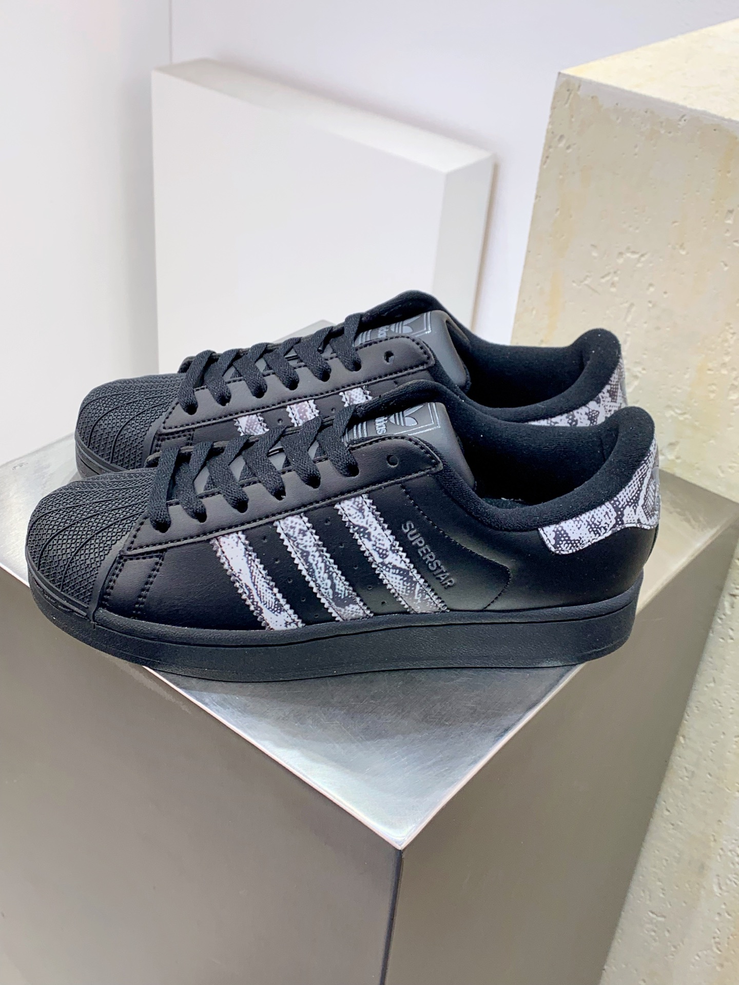 Adidas Board Shoes L-s