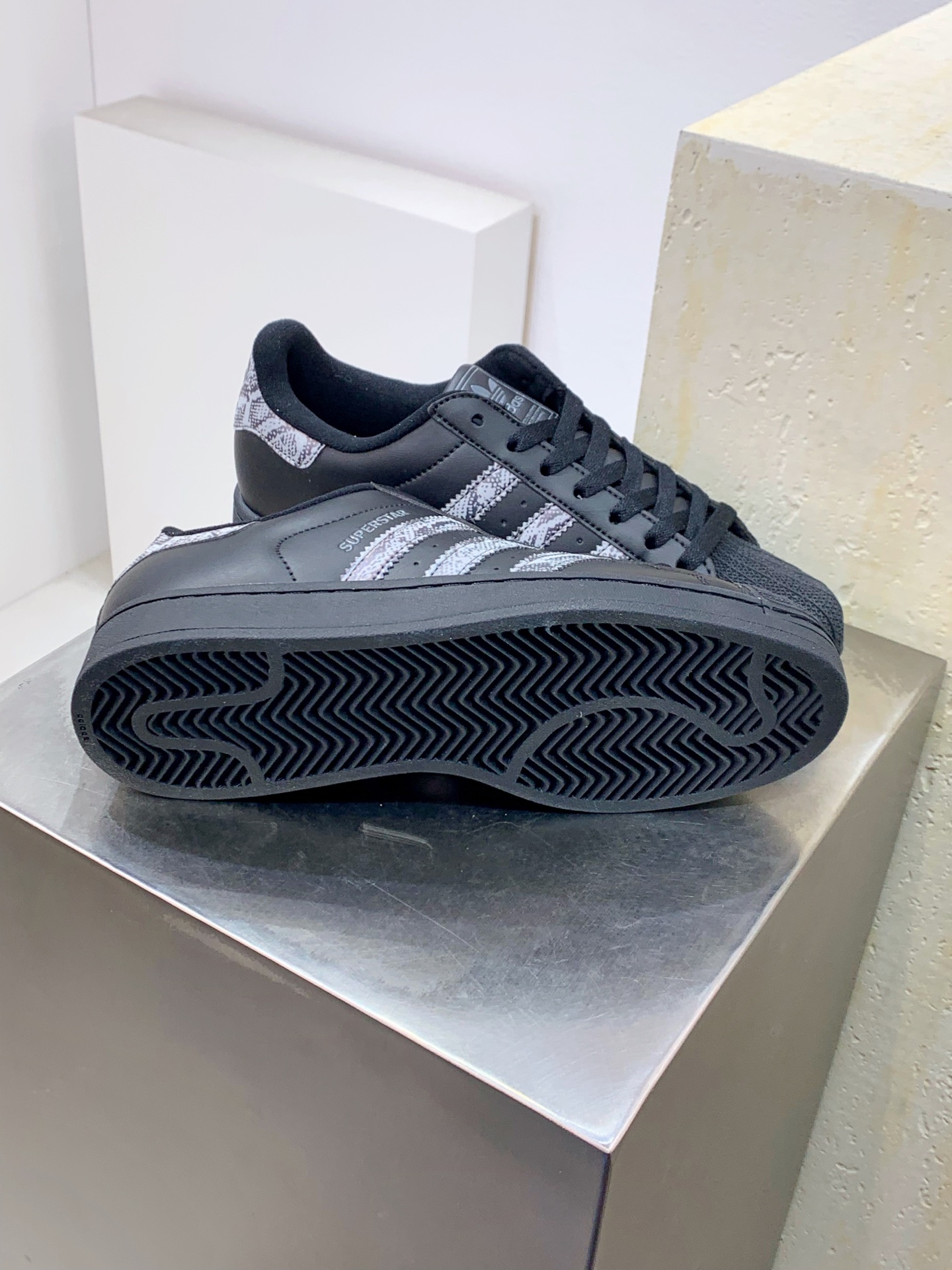 Adidas Board Shoes L-s