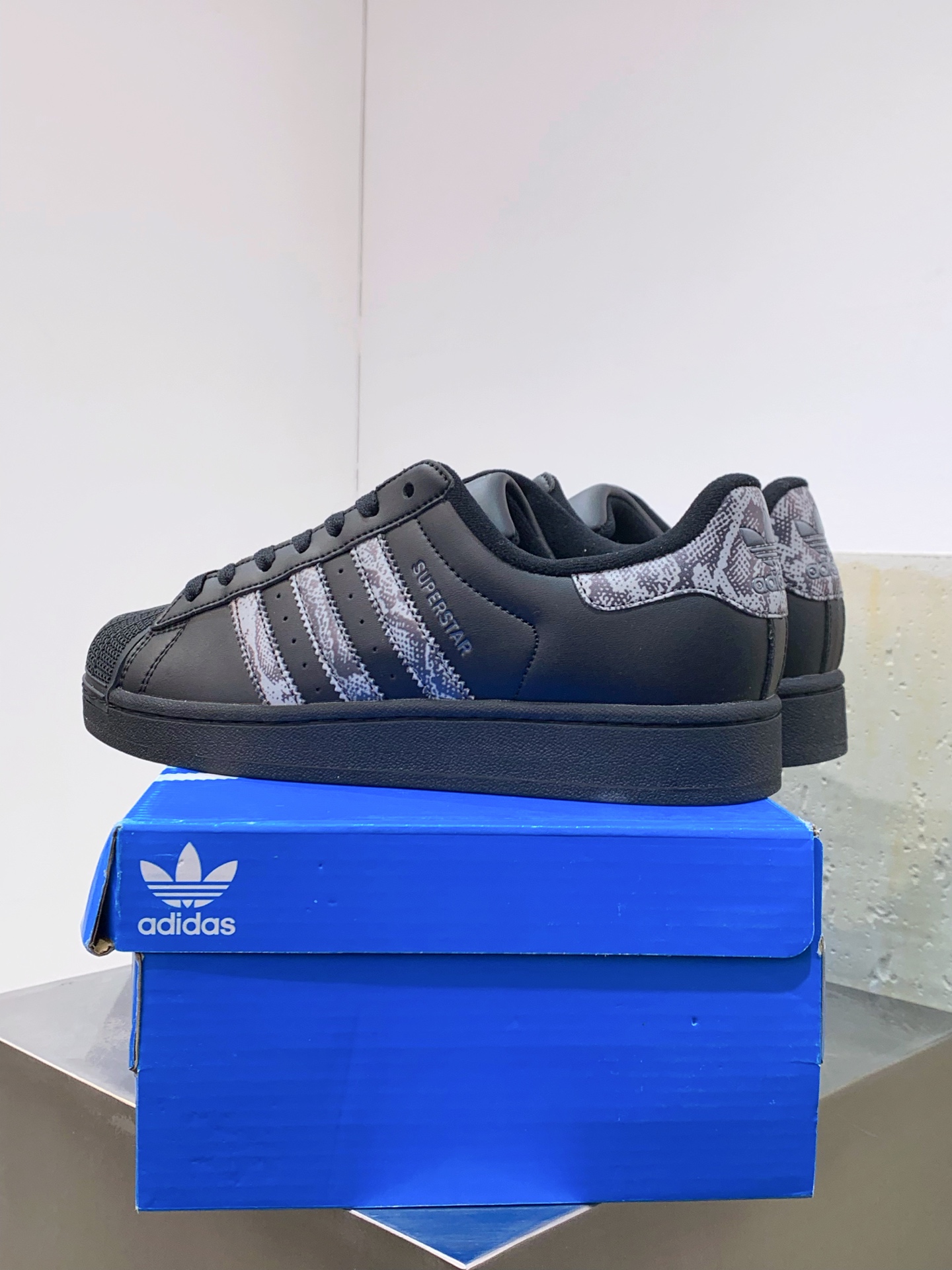 Adidas Board Shoes L-s