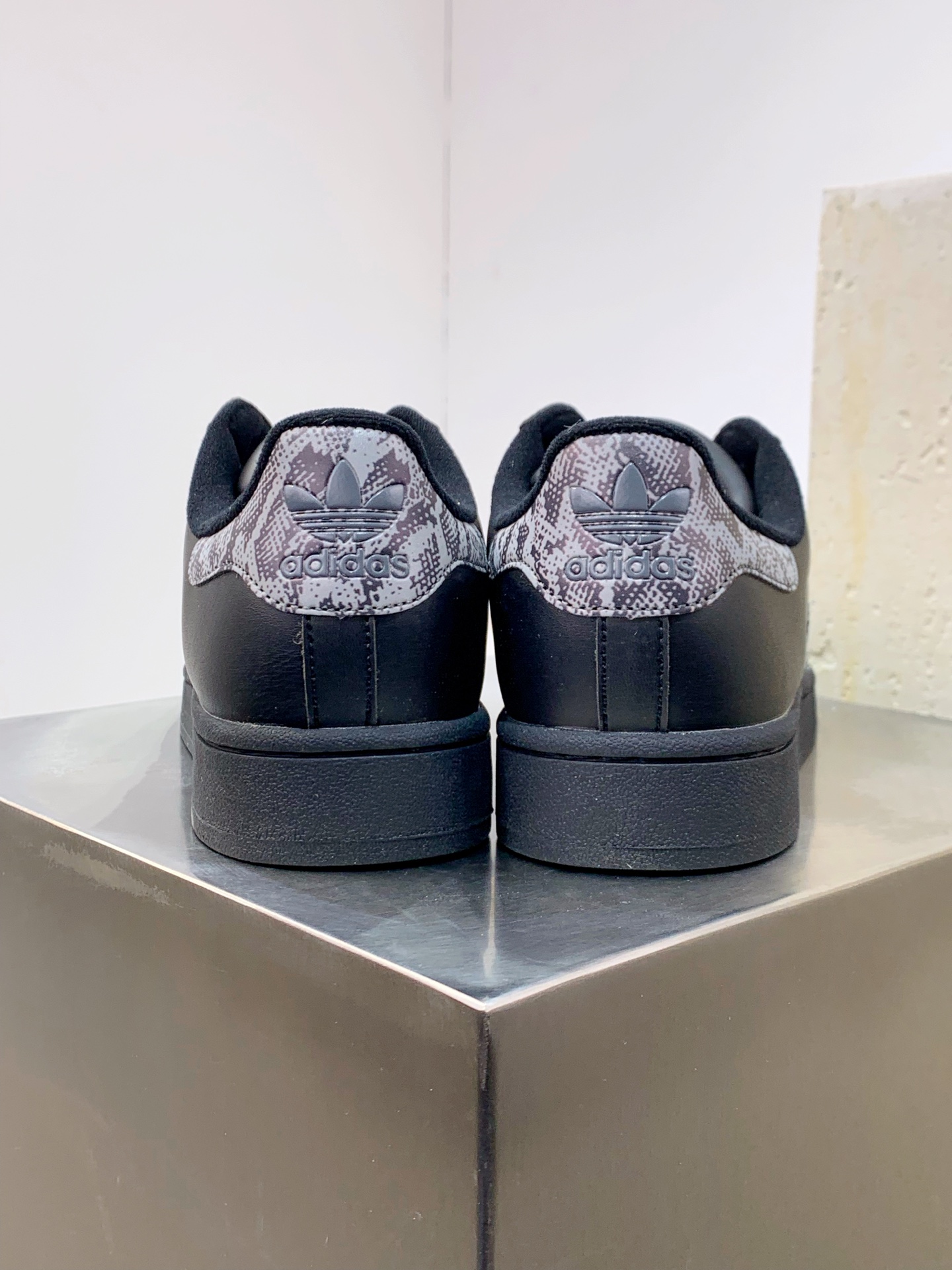 Adidas Board Shoes L-s