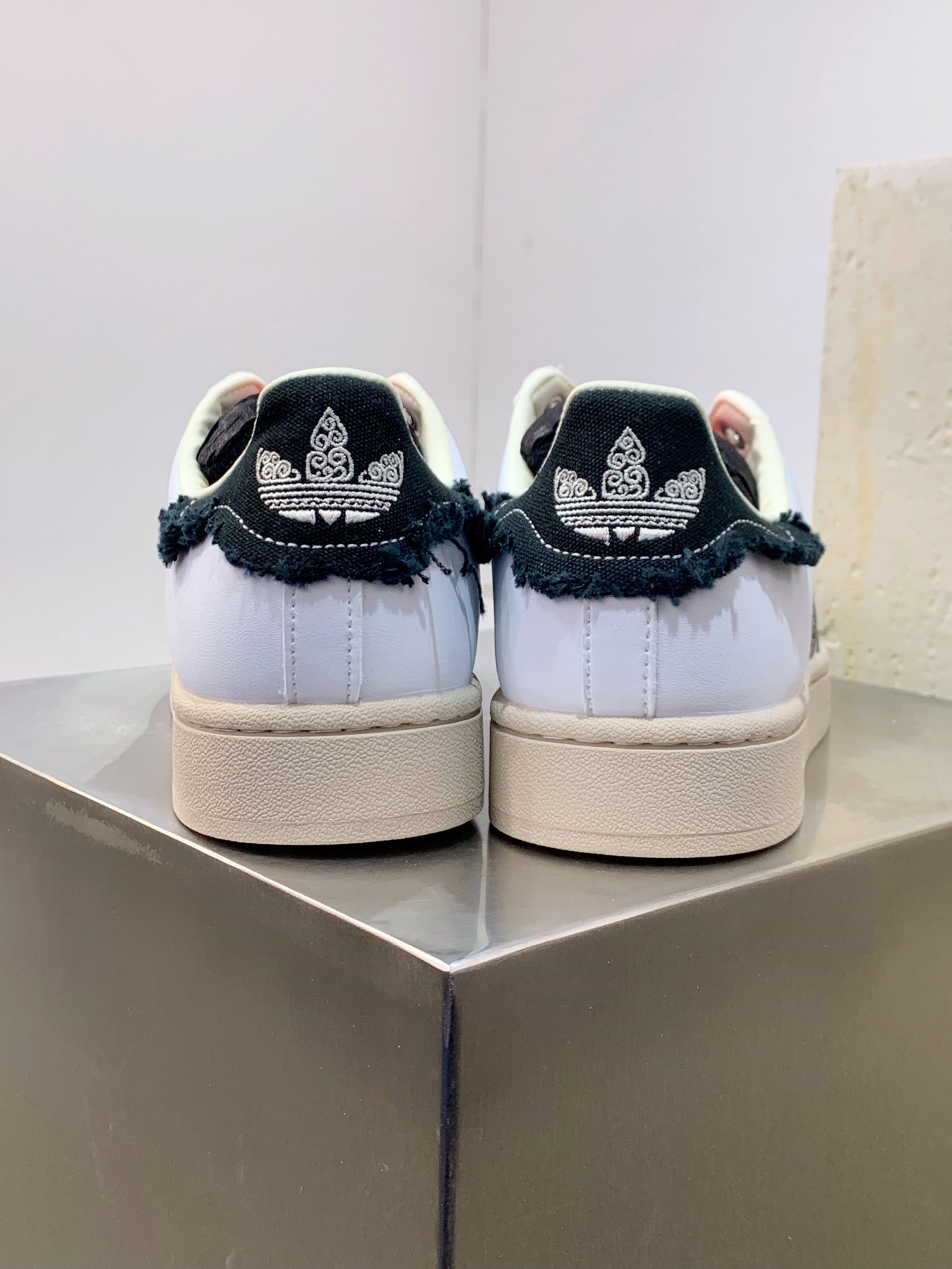 Adidas Board Shoes L-s