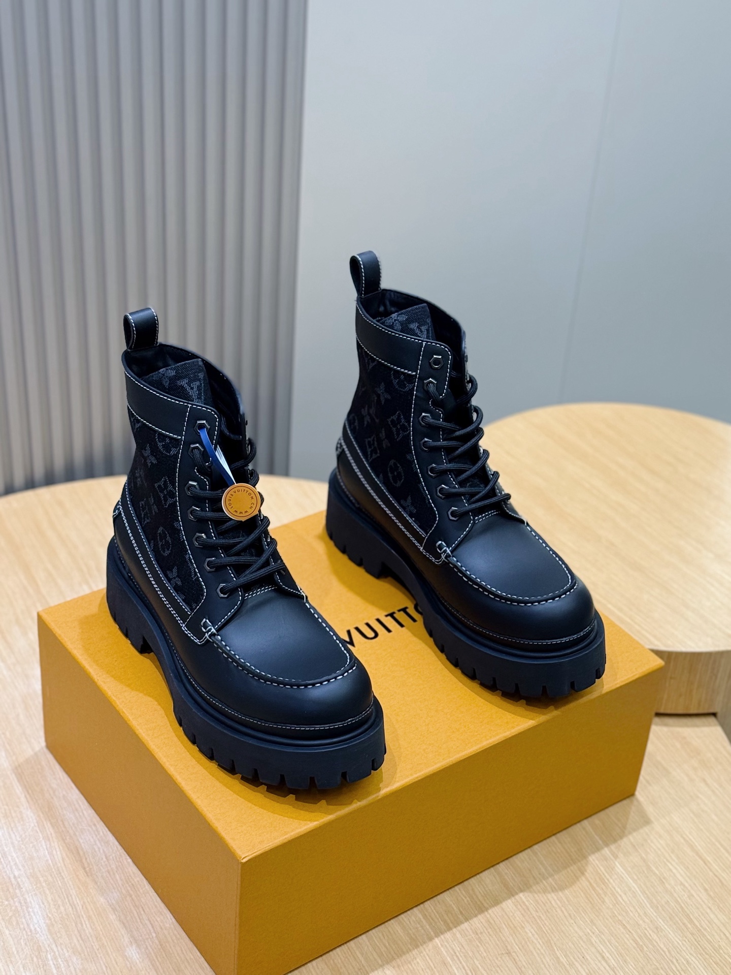 Calvin Klein Louis Vuitton Male Basic Shoes M-l-s