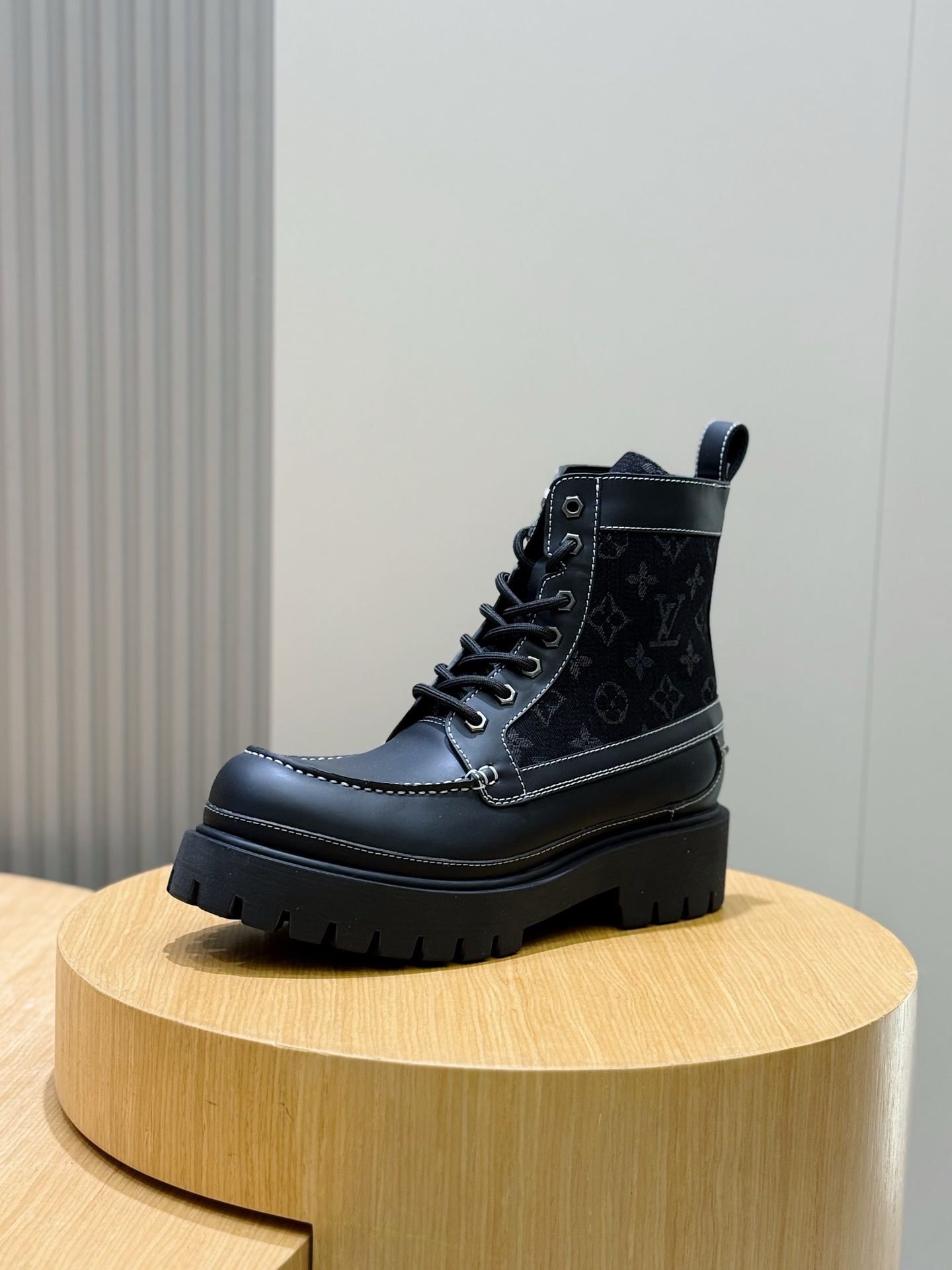 Calvin Klein Louis Vuitton Male Basic Shoes M-l-s