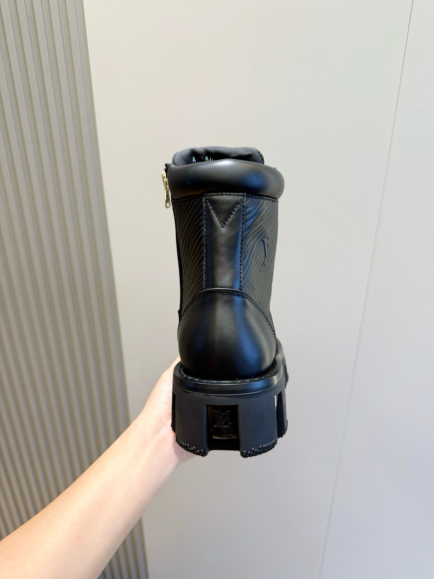 Calvin Klein Louis Vuitton Male Basic Shoes M-l-s