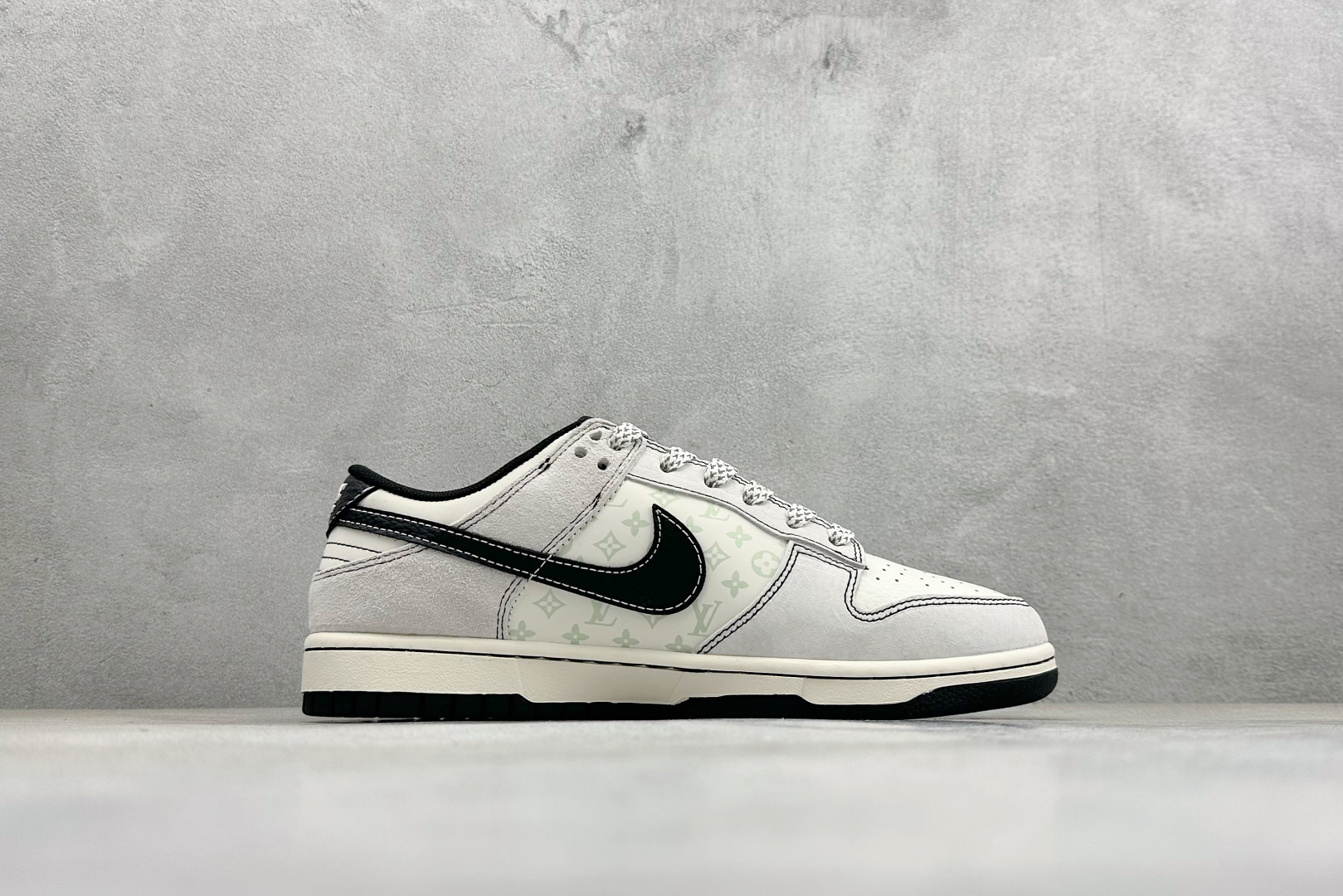 Louis Vuitton Nike Basic Shoes Black M-l-s