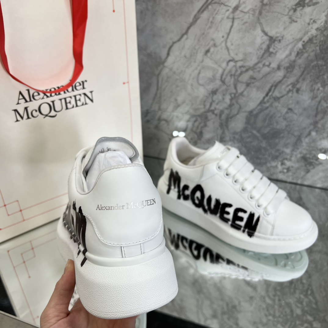 Alexander Mcqueen Male Basic Shoes White M-l-s