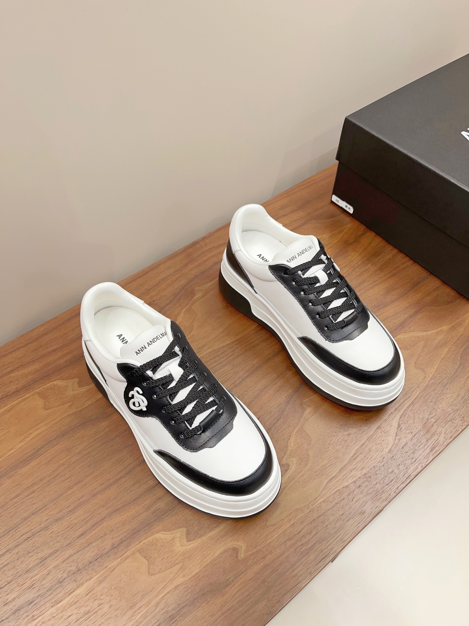 Adidas Basic Shoes 40-m-l