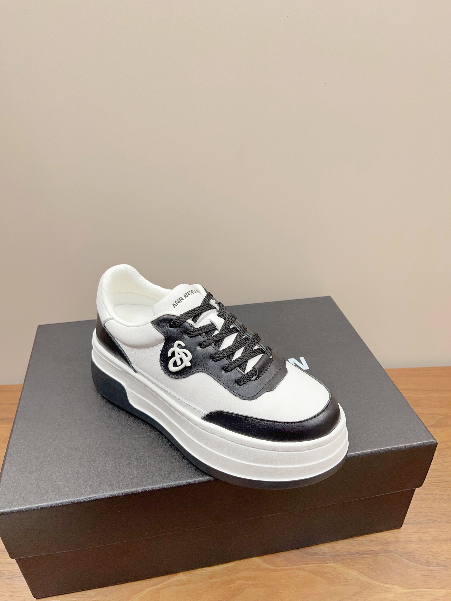 Adidas Basic Shoes 40-m-l