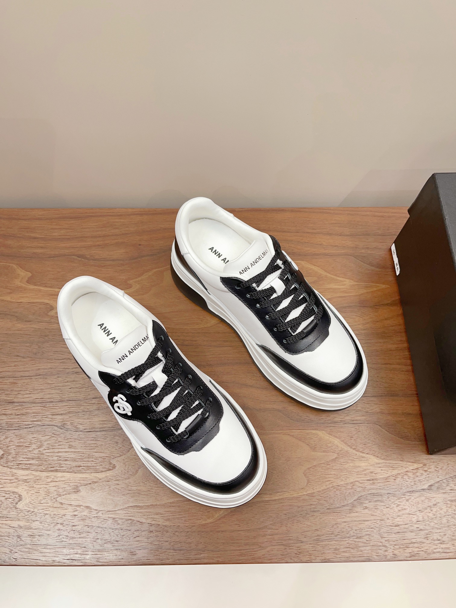 Adidas Basic Shoes 40-m-l