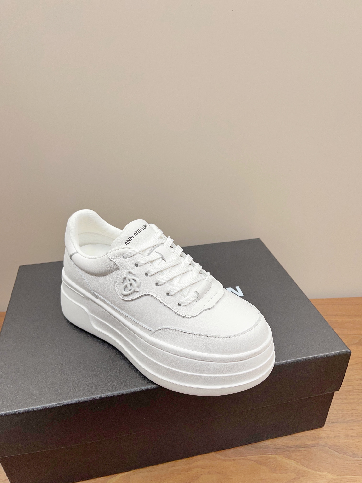 Adidas Basic Shoes 40-m-l