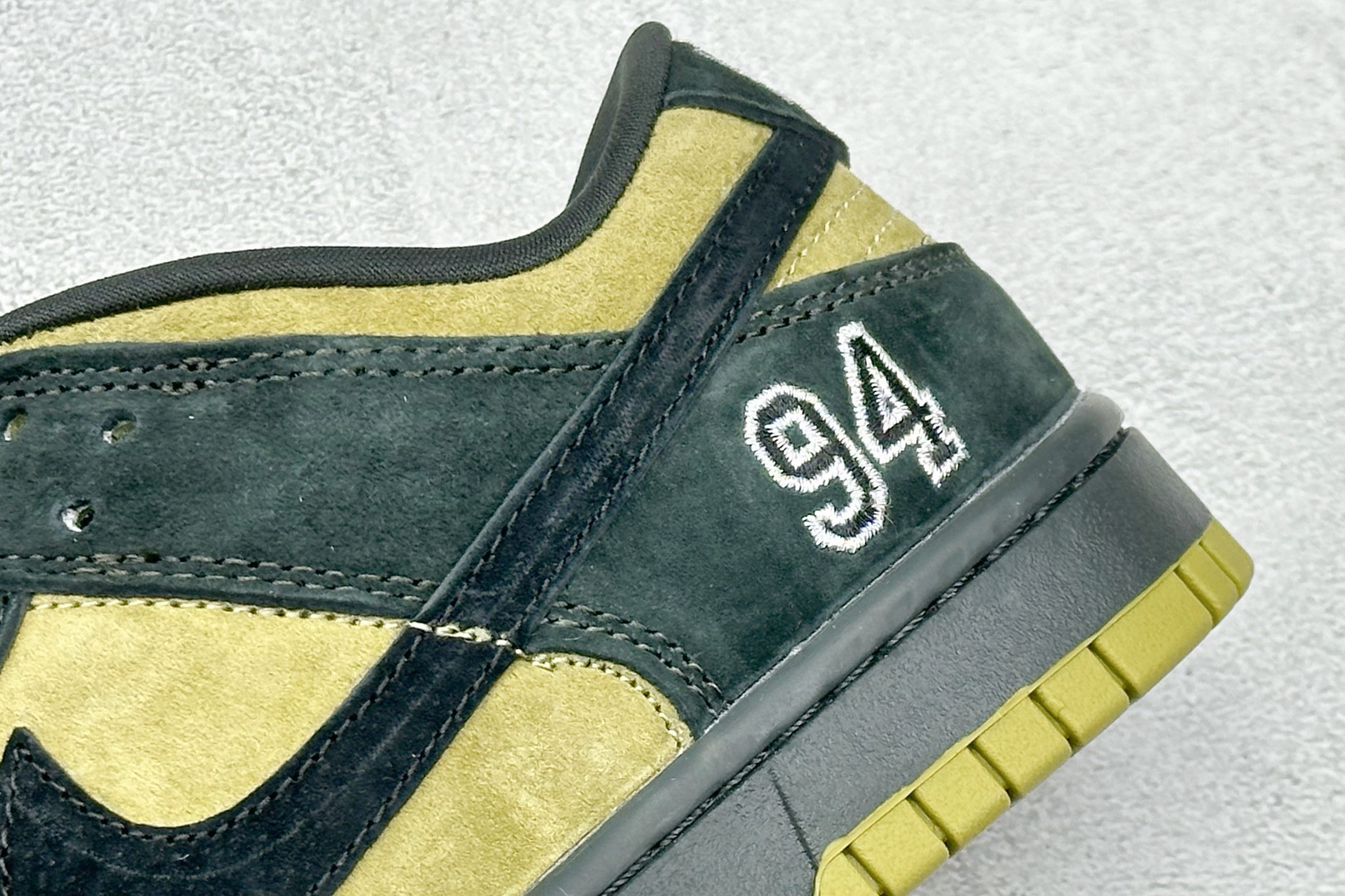 Nike Supreme Basic Shoes M-l-s