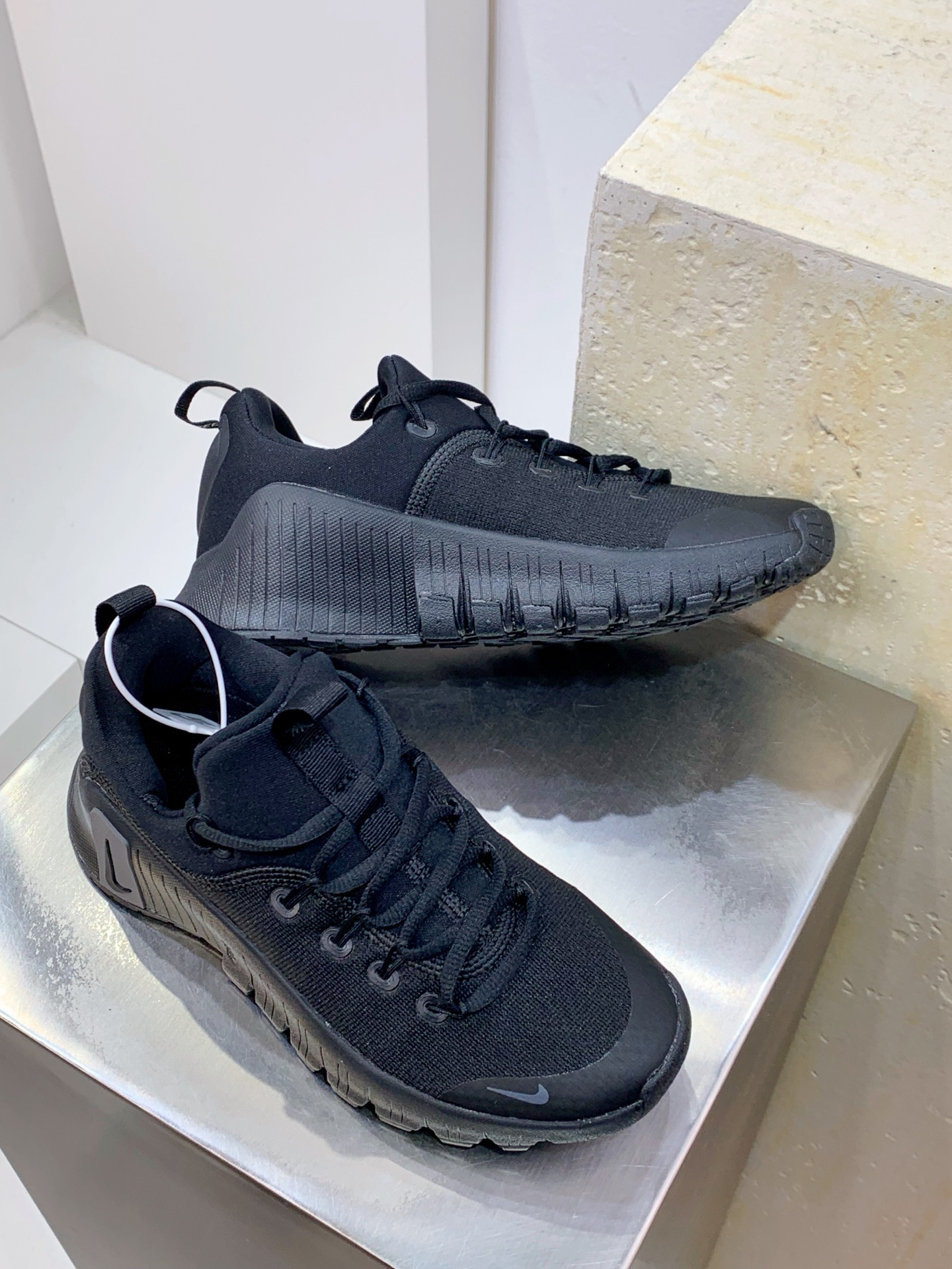 Sneakers Mesh Shock Absorbing M-l