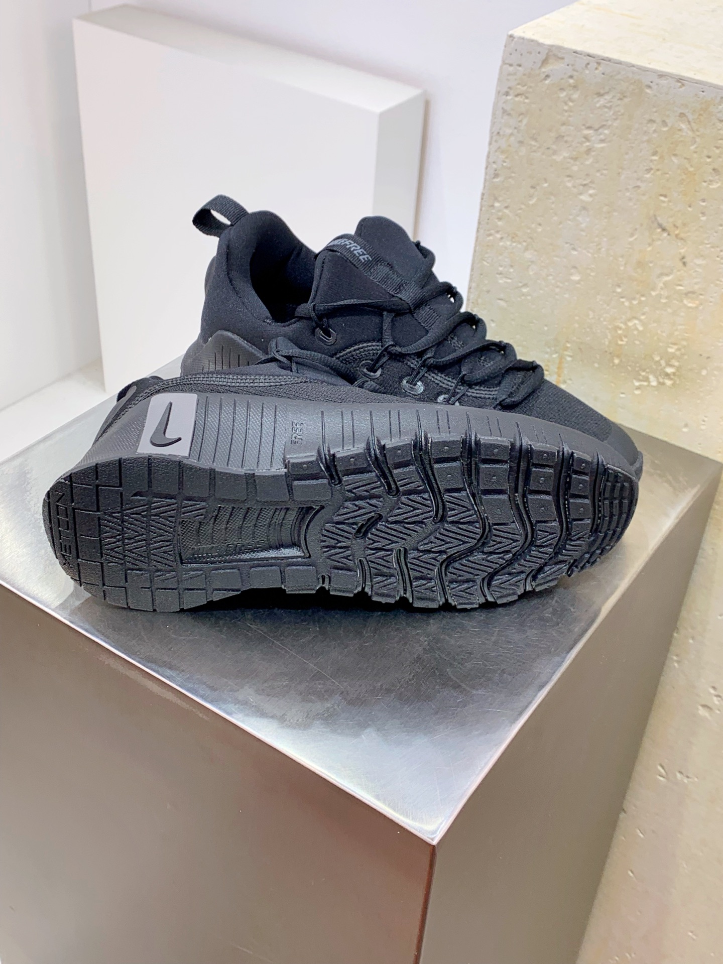 Sneakers Mesh Shock Absorbing M-l