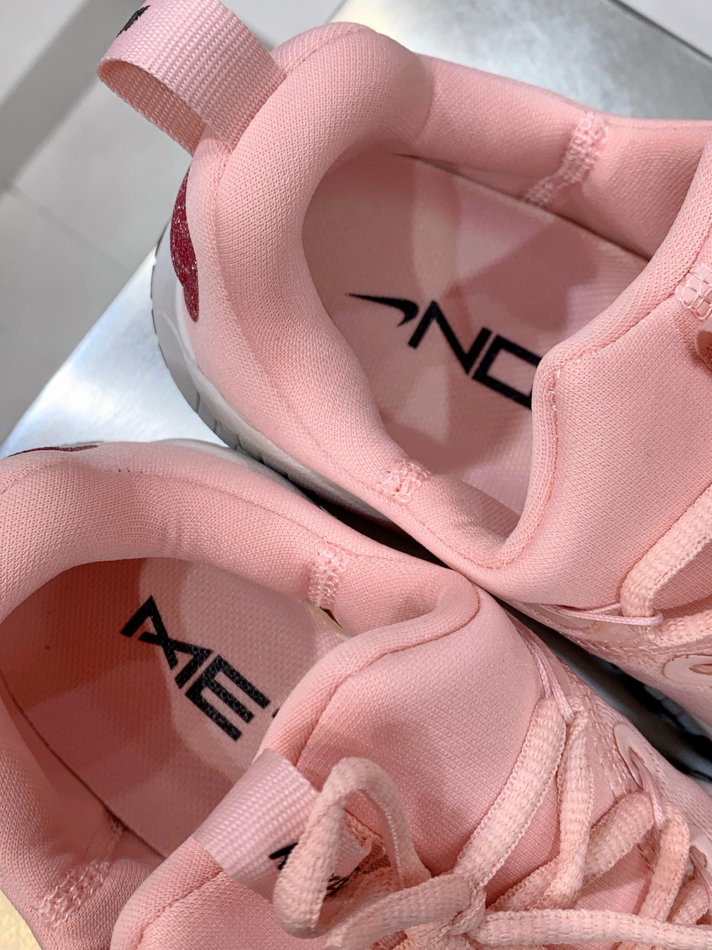 Sneakers Mesh Shock Absorbing M-l