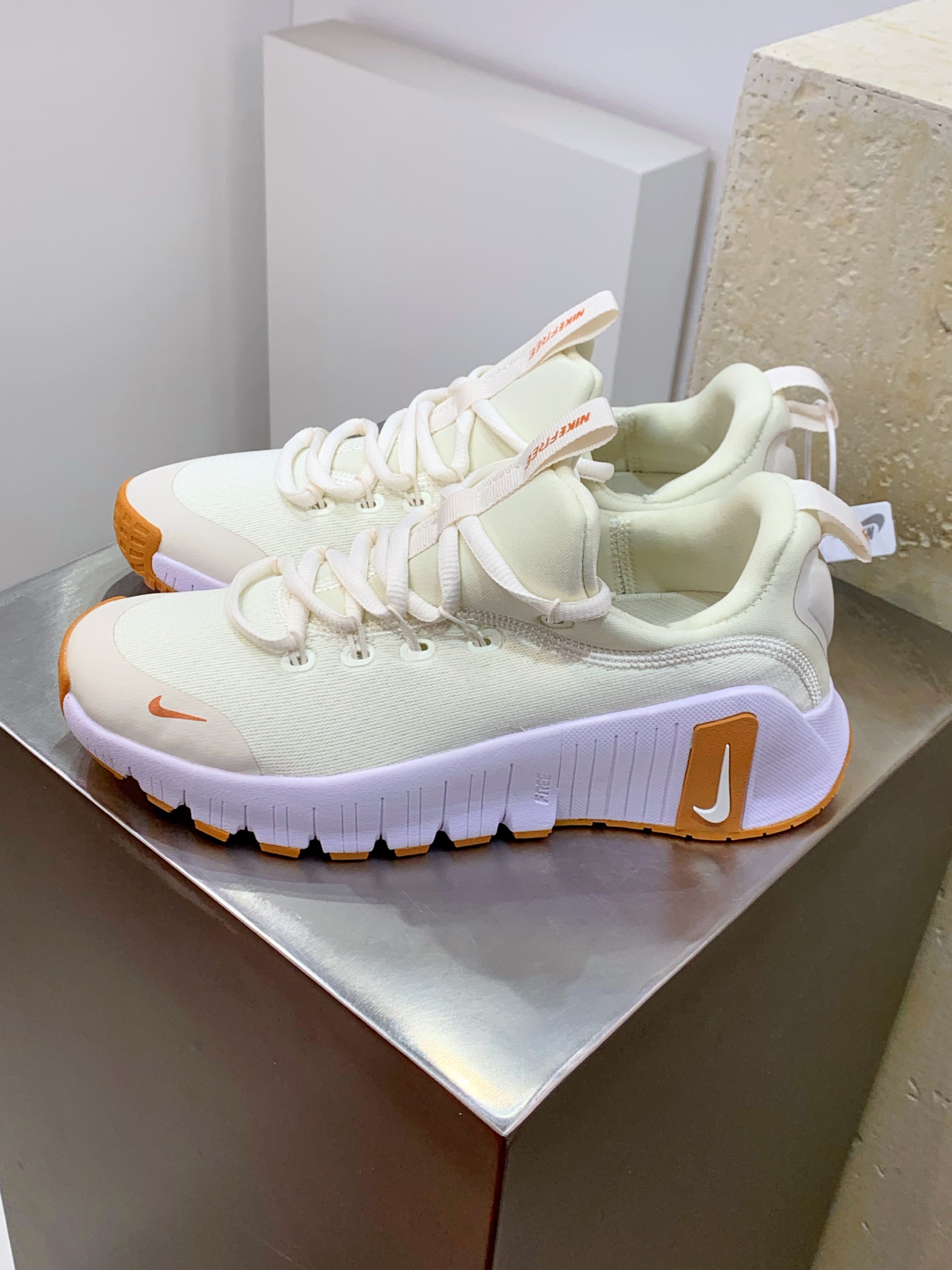 Sneakers Mesh Shock Absorbing M-l