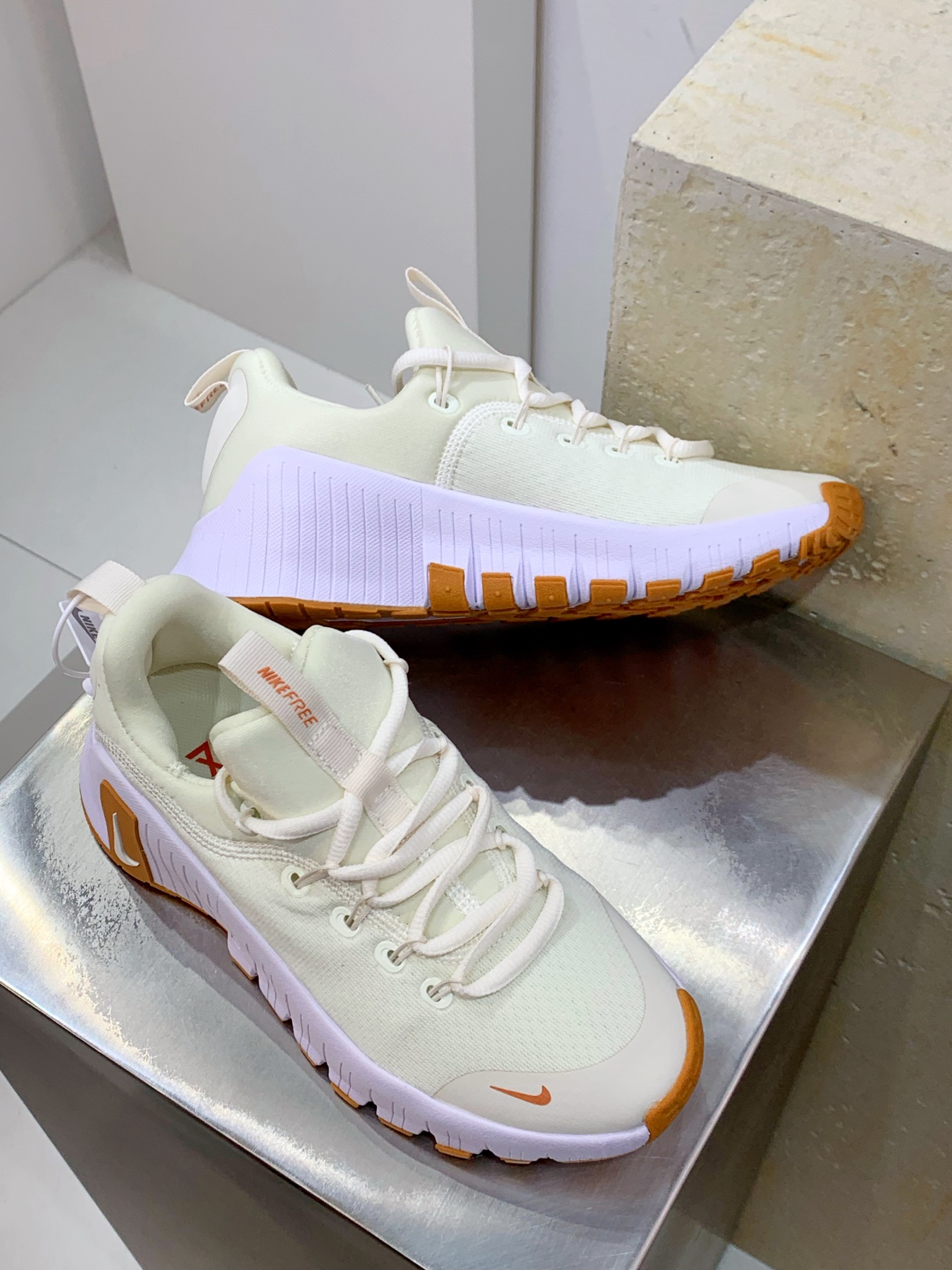 Sneakers Mesh Shock Absorbing M-l