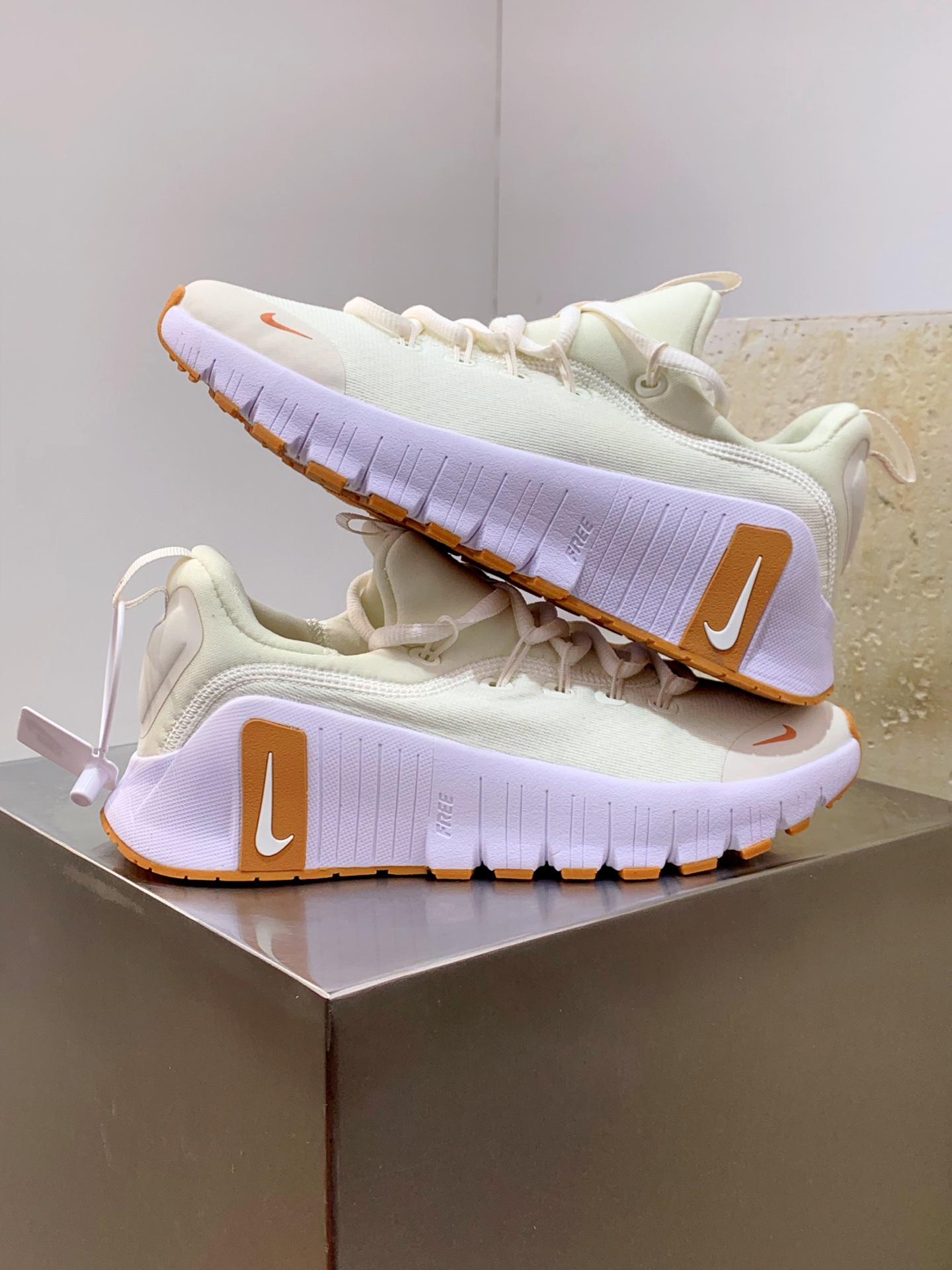 Sneakers Mesh Shock Absorbing M-l