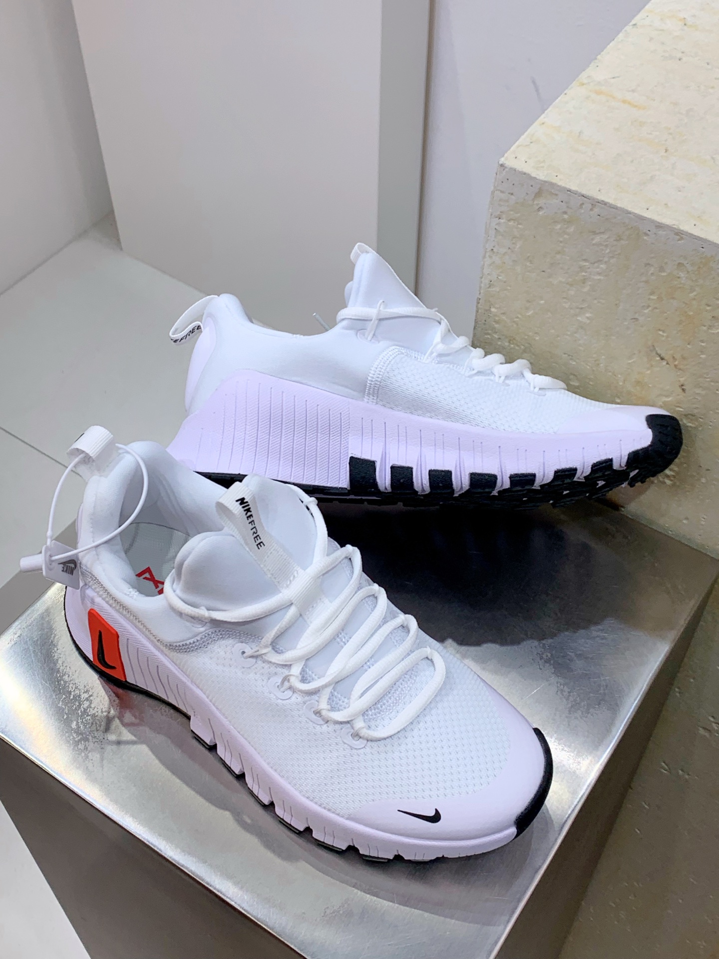 Sneakers Mesh Shock Absorbing M-l