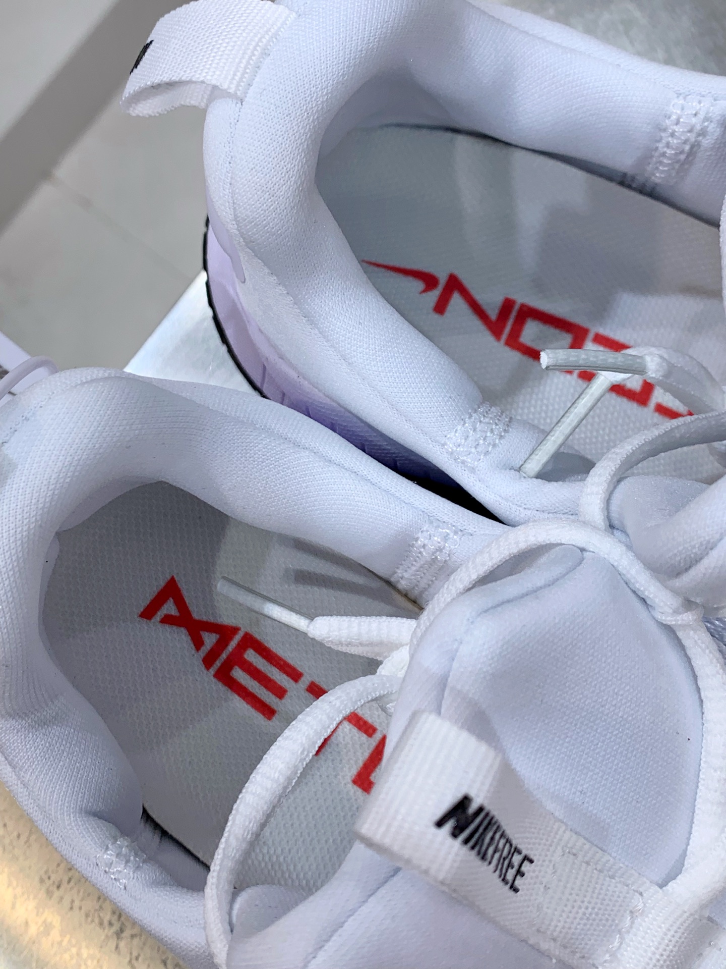 Sneakers Mesh Shock Absorbing M-l