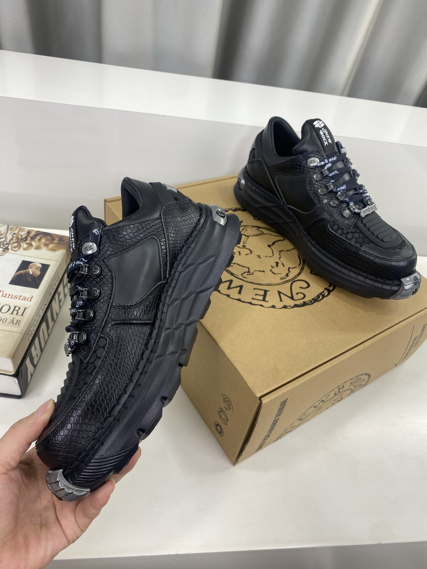 Calvin Klein Male Basic Shoes