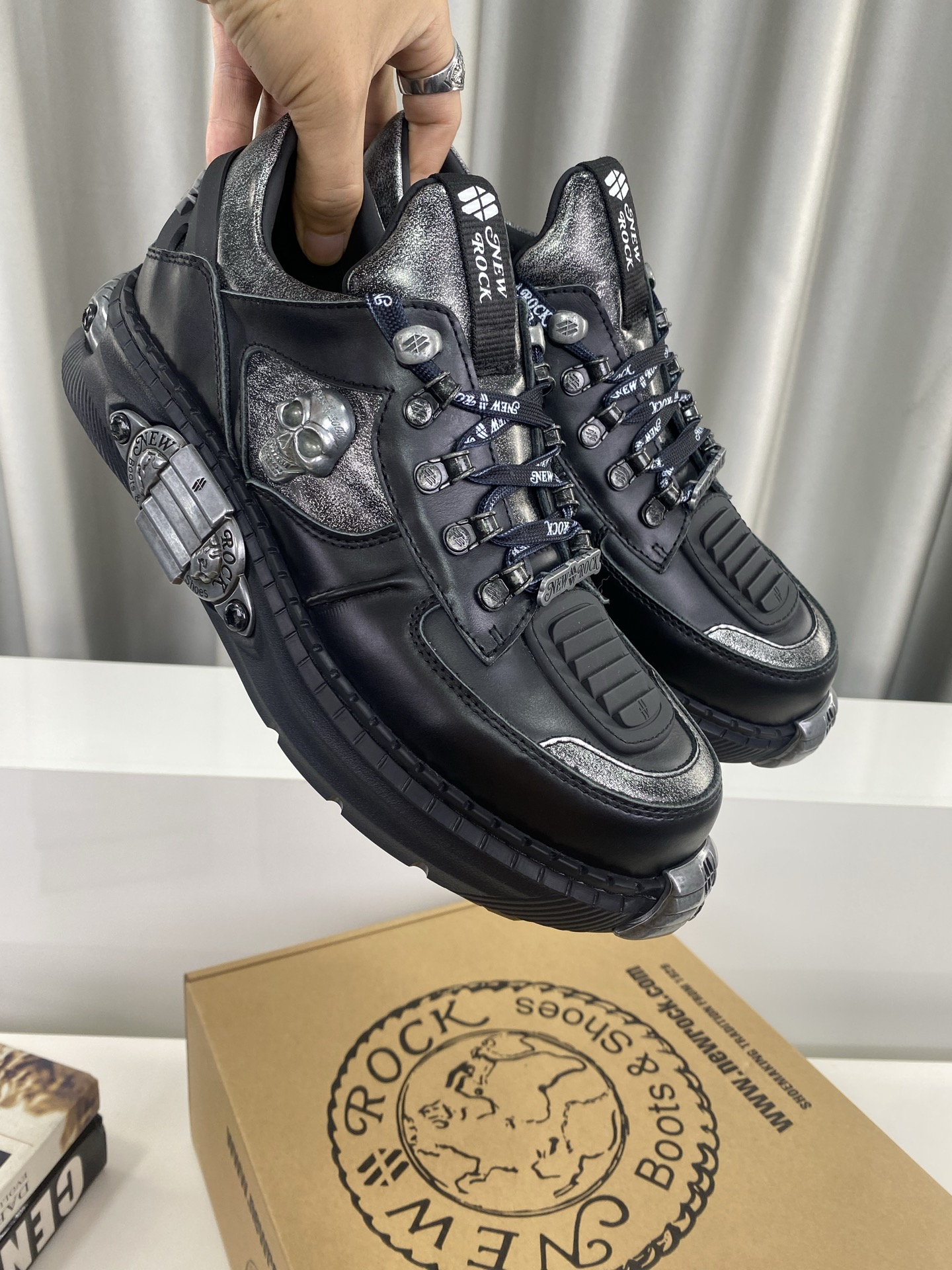 Calvin Klein Male Basic Shoes