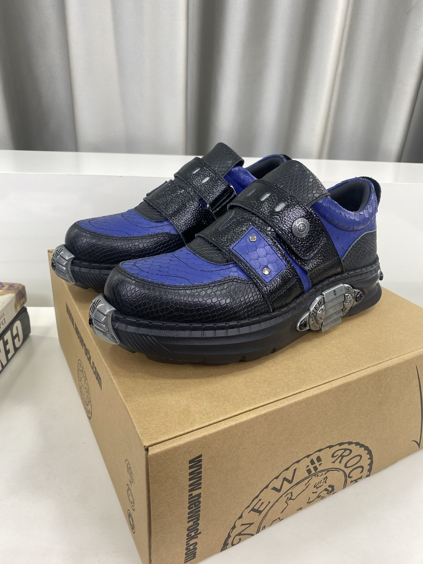 Calvin Klein Male Basic Shoes