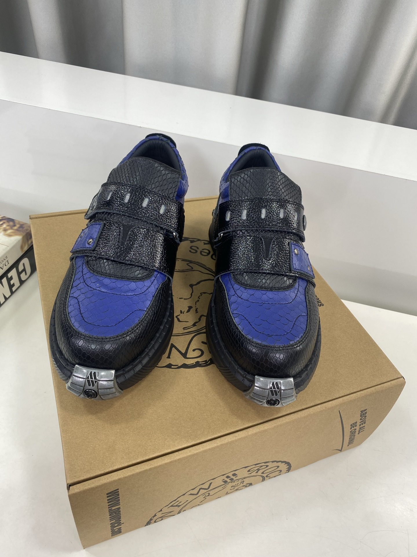 Calvin Klein Male Basic Shoes