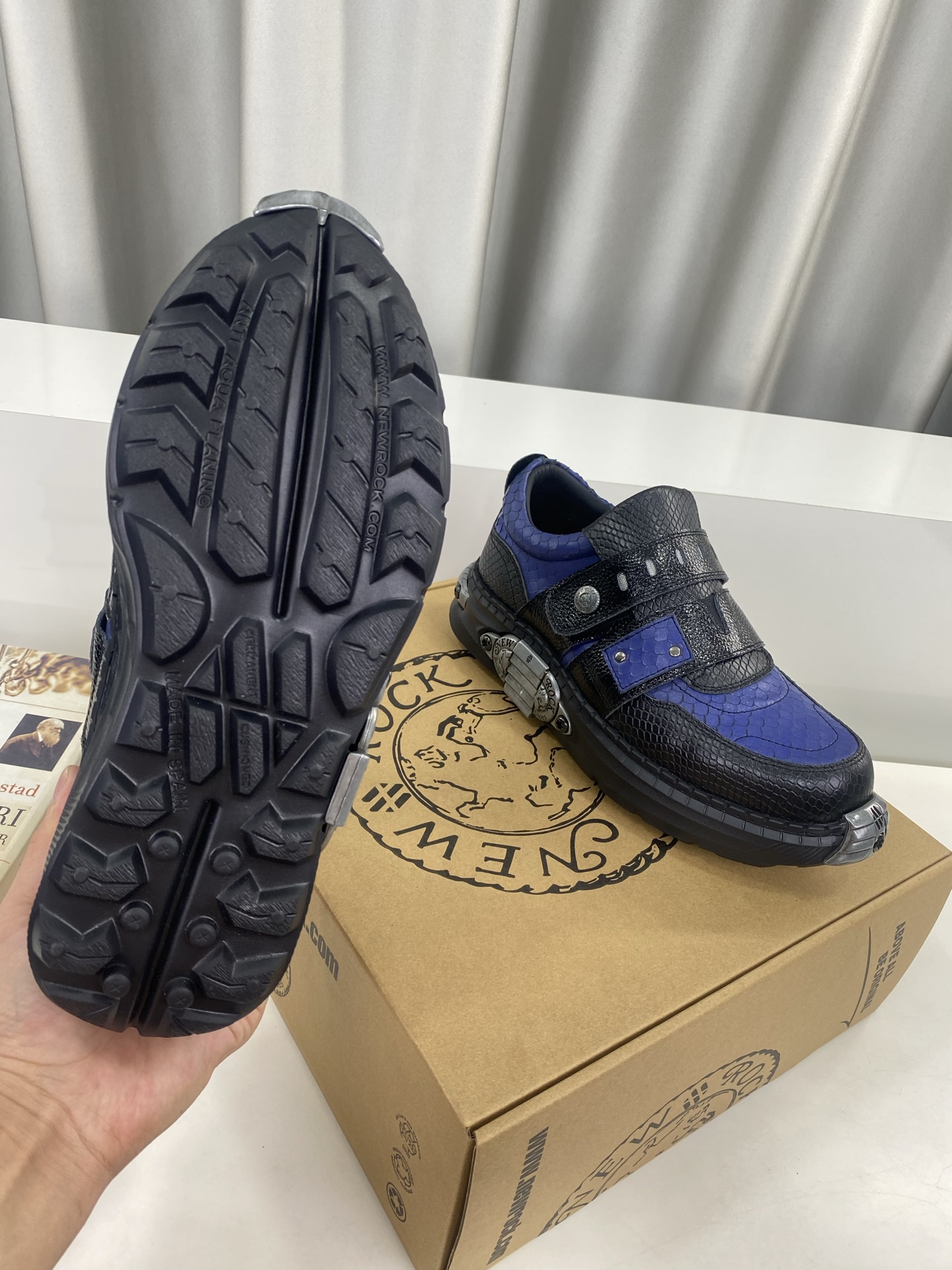 Calvin Klein Male Basic Shoes