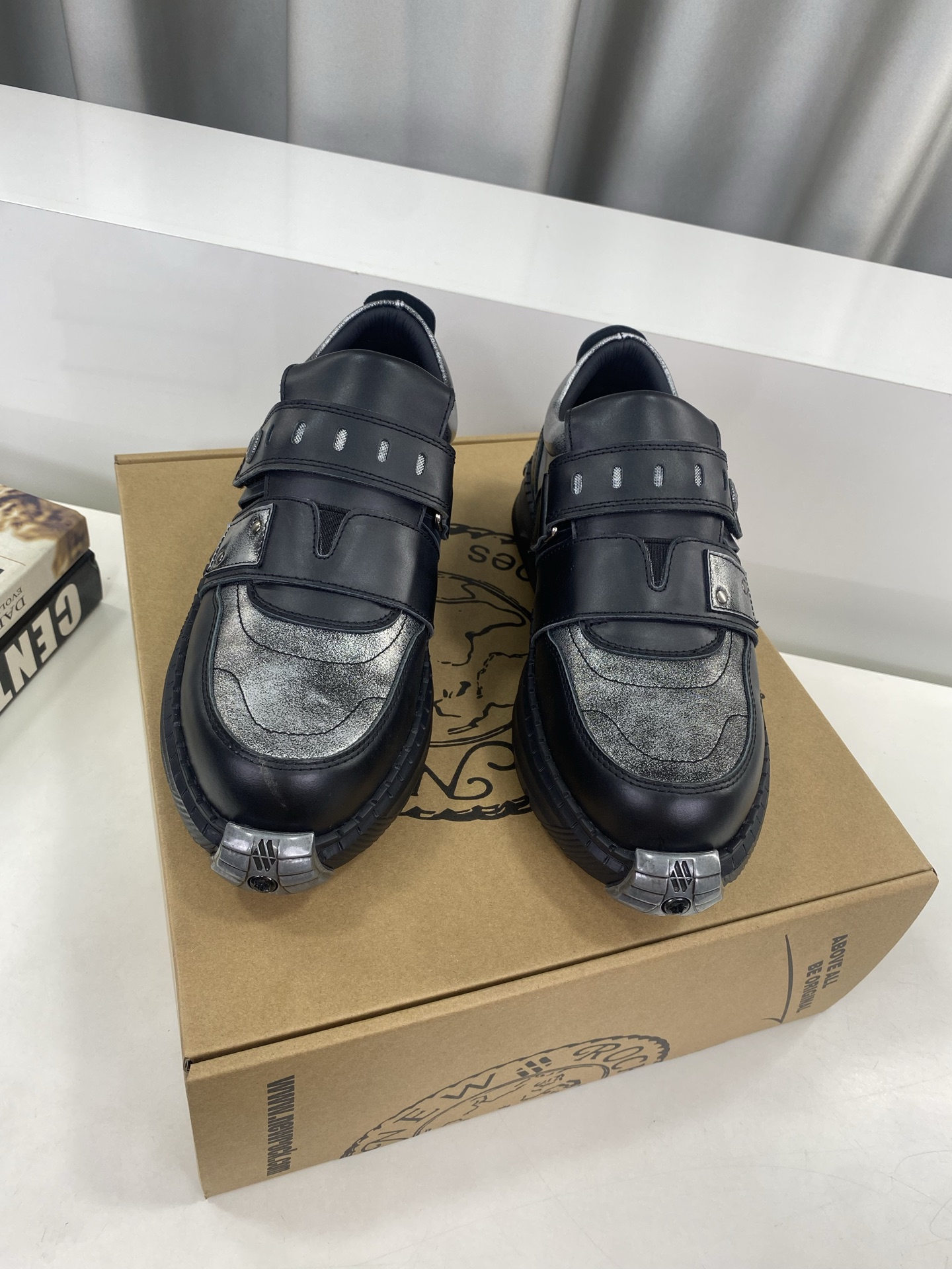 Calvin Klein Male Basic Shoes