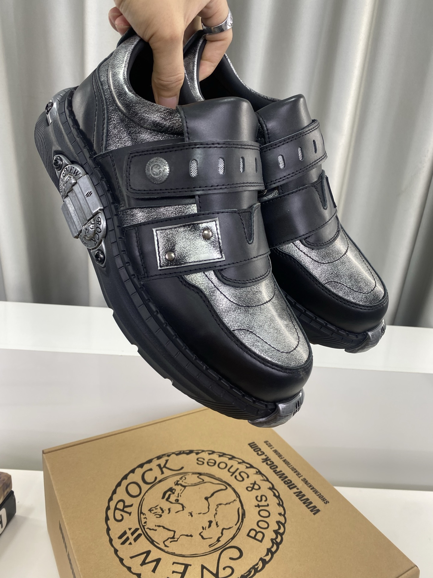 Calvin Klein Male Basic Shoes