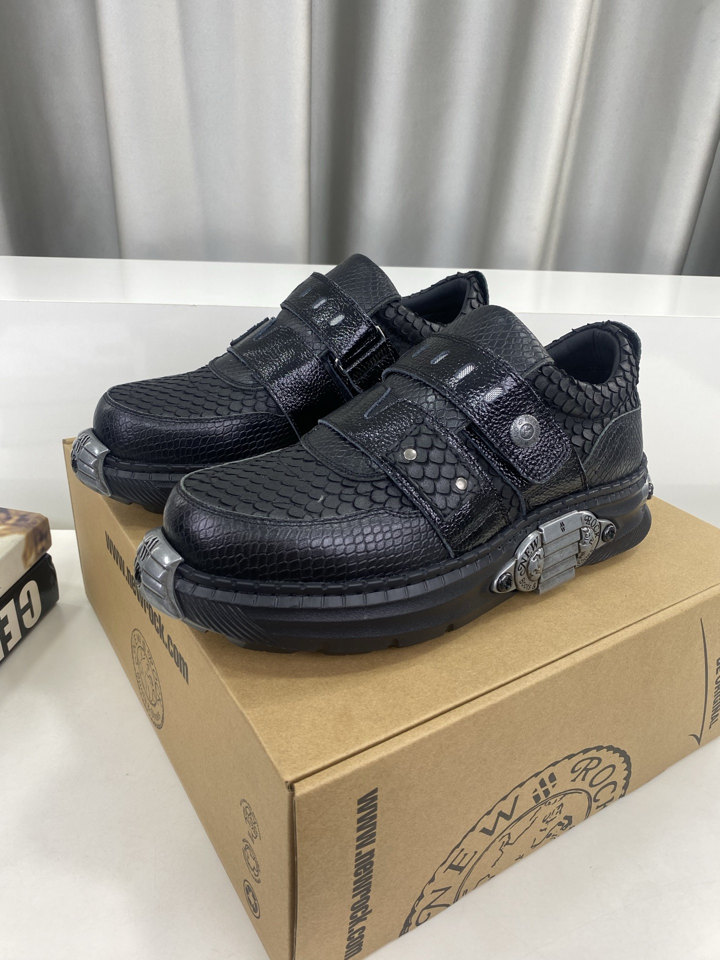 Calvin Klein Male Basic Shoes