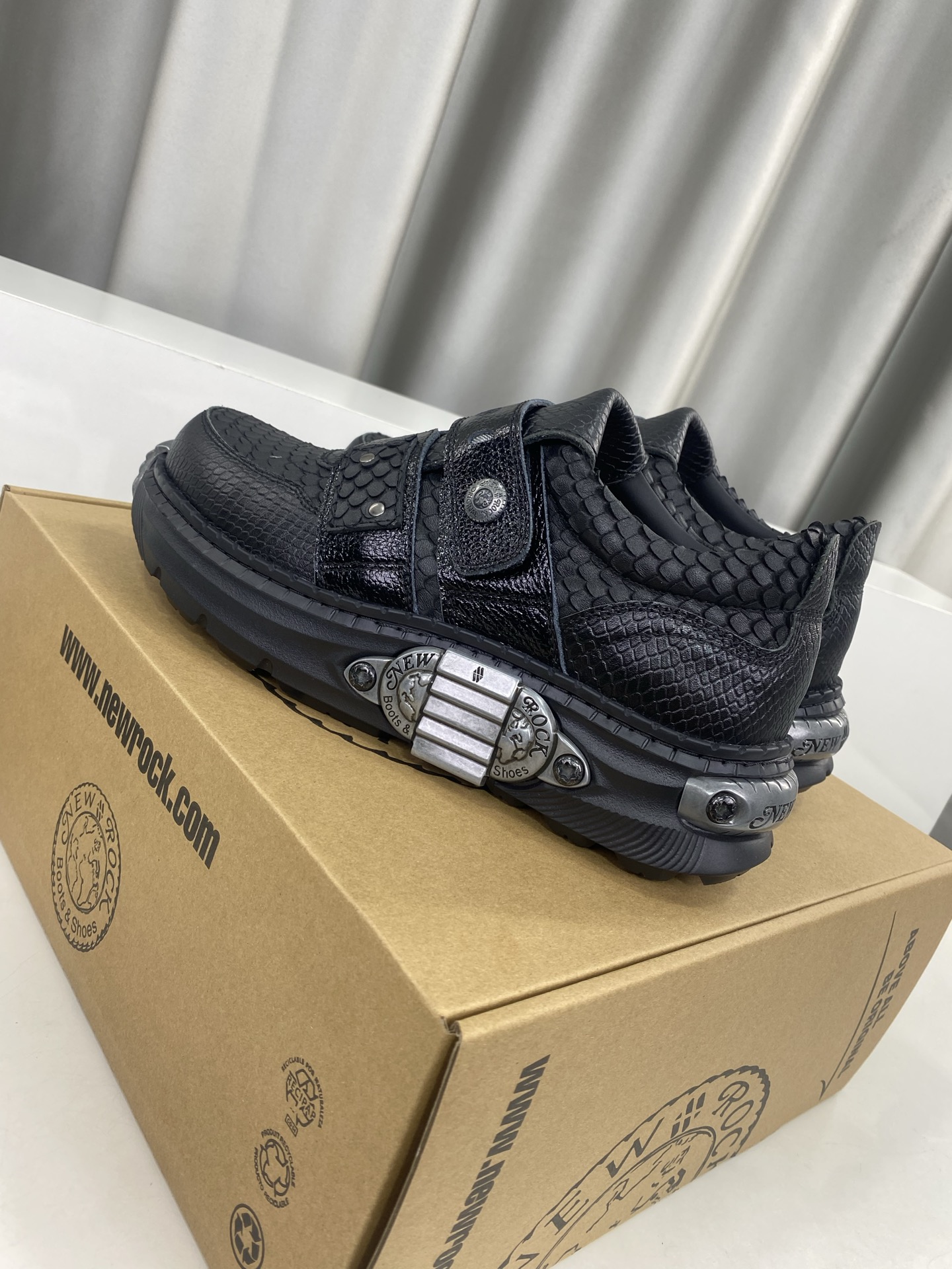 Calvin Klein Male Basic Shoes