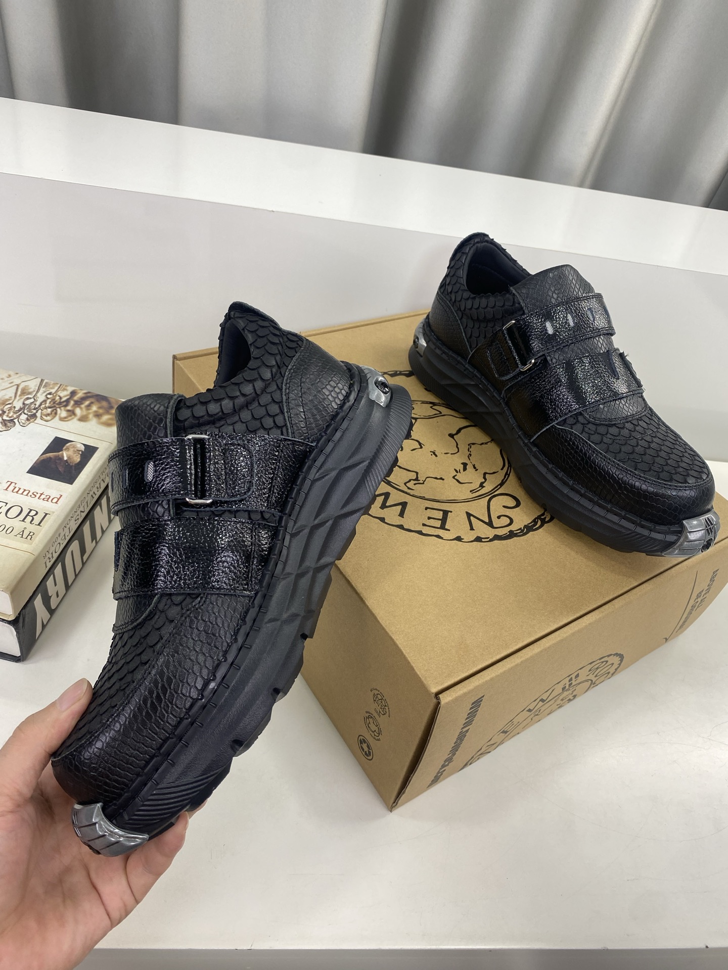 Calvin Klein Male Basic Shoes