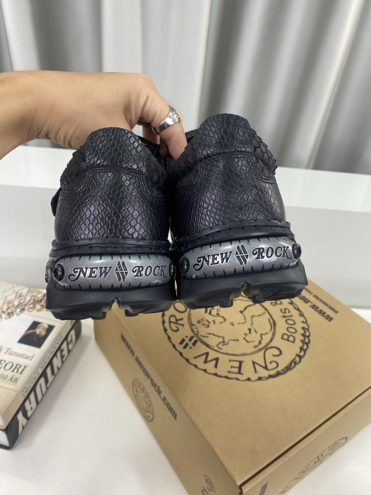 Calvin Klein Male Basic Shoes