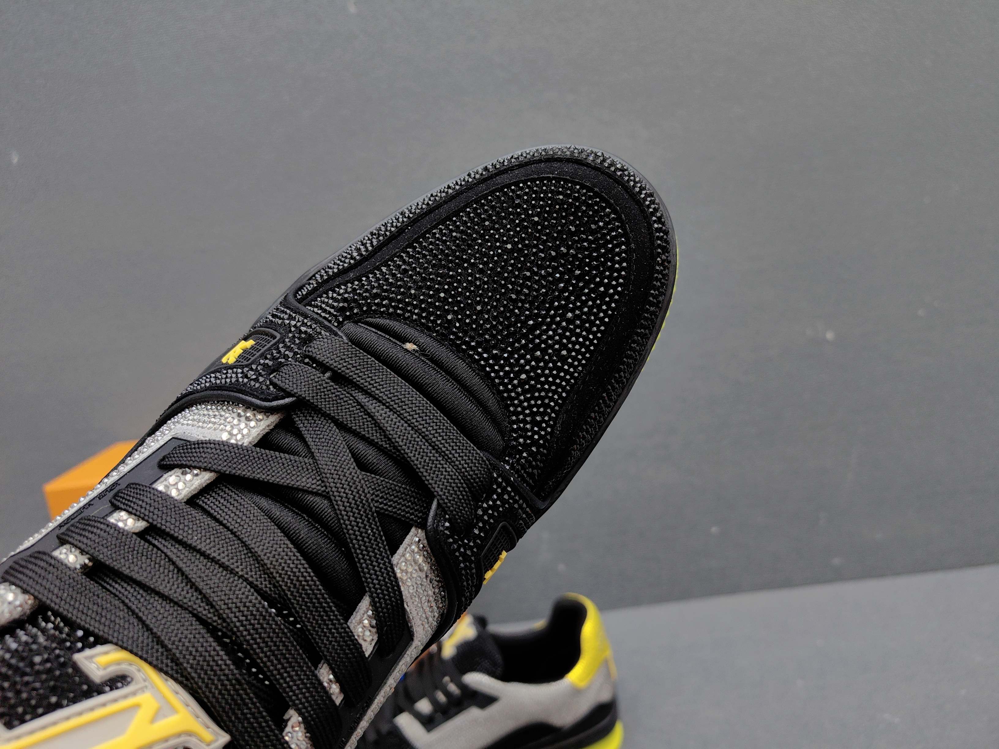 Basic Shoes M-l-s