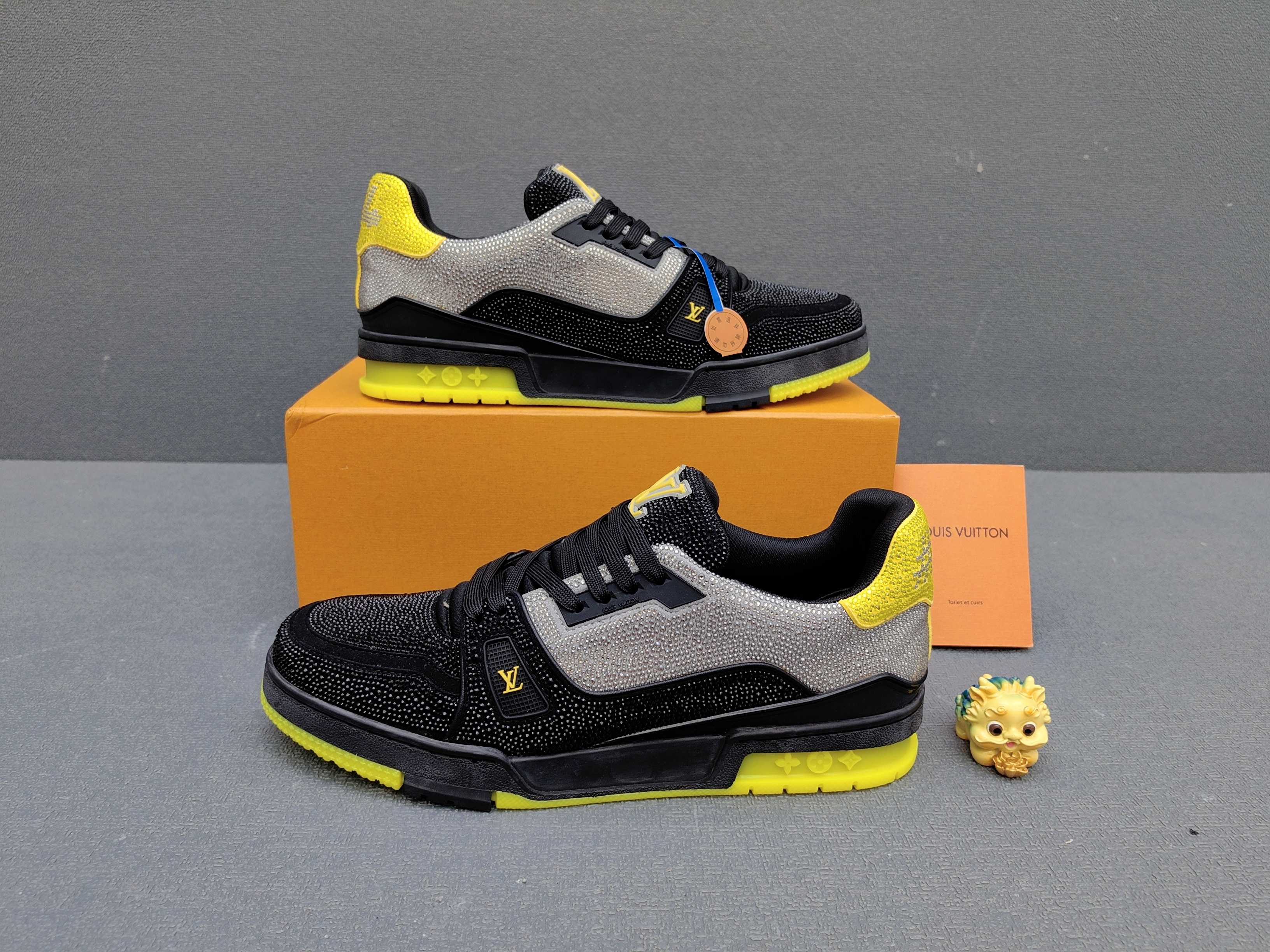 Basic Shoes M-l-s