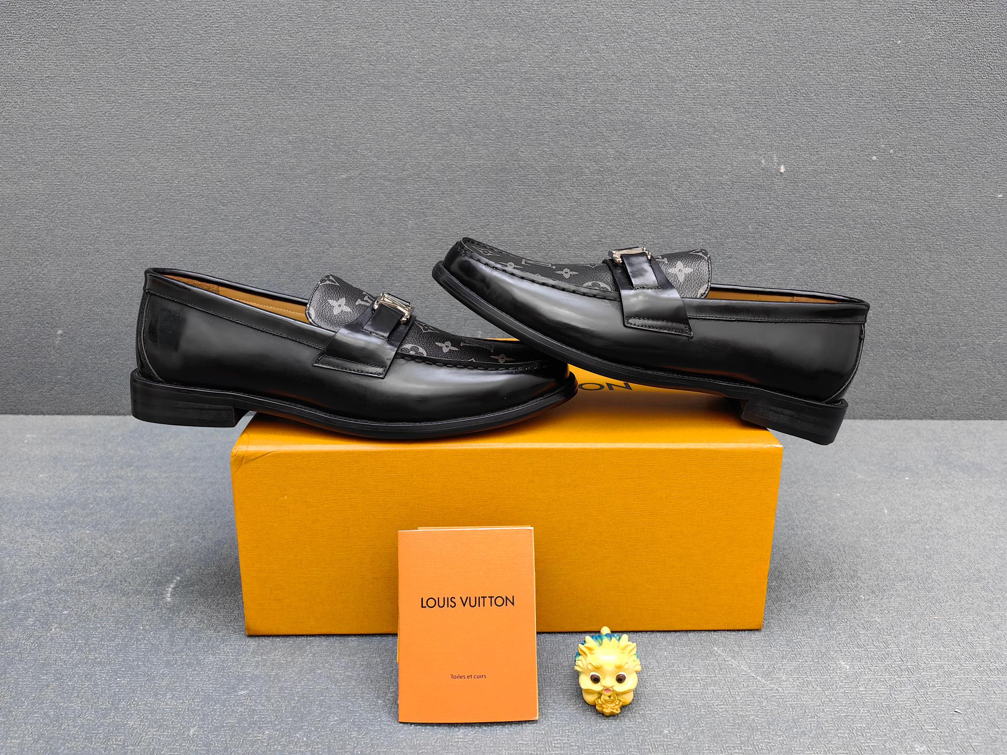 Louis Vuitton Male Loafers Real Leather L