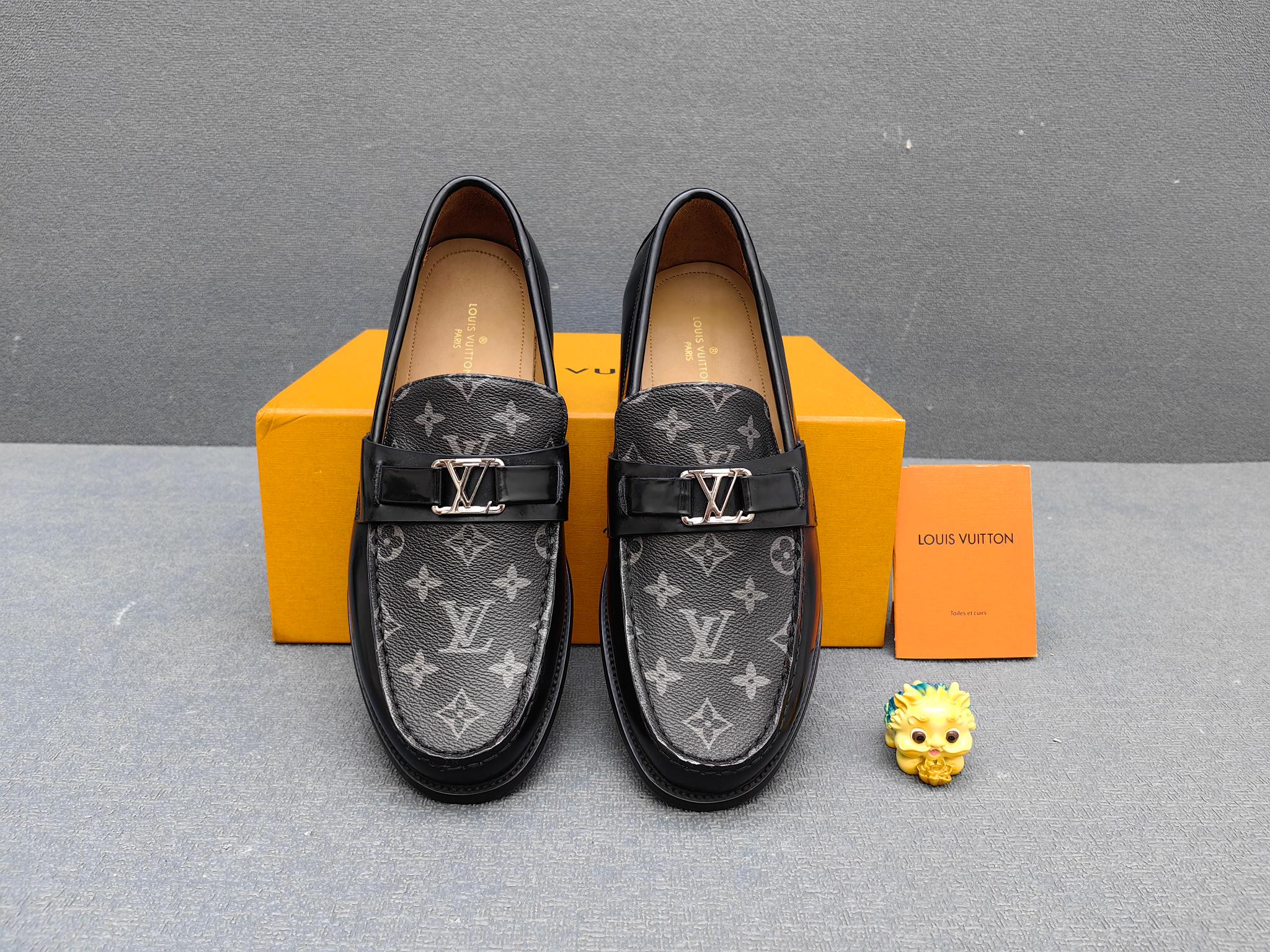 Louis Vuitton Male Loafers Real Leather L