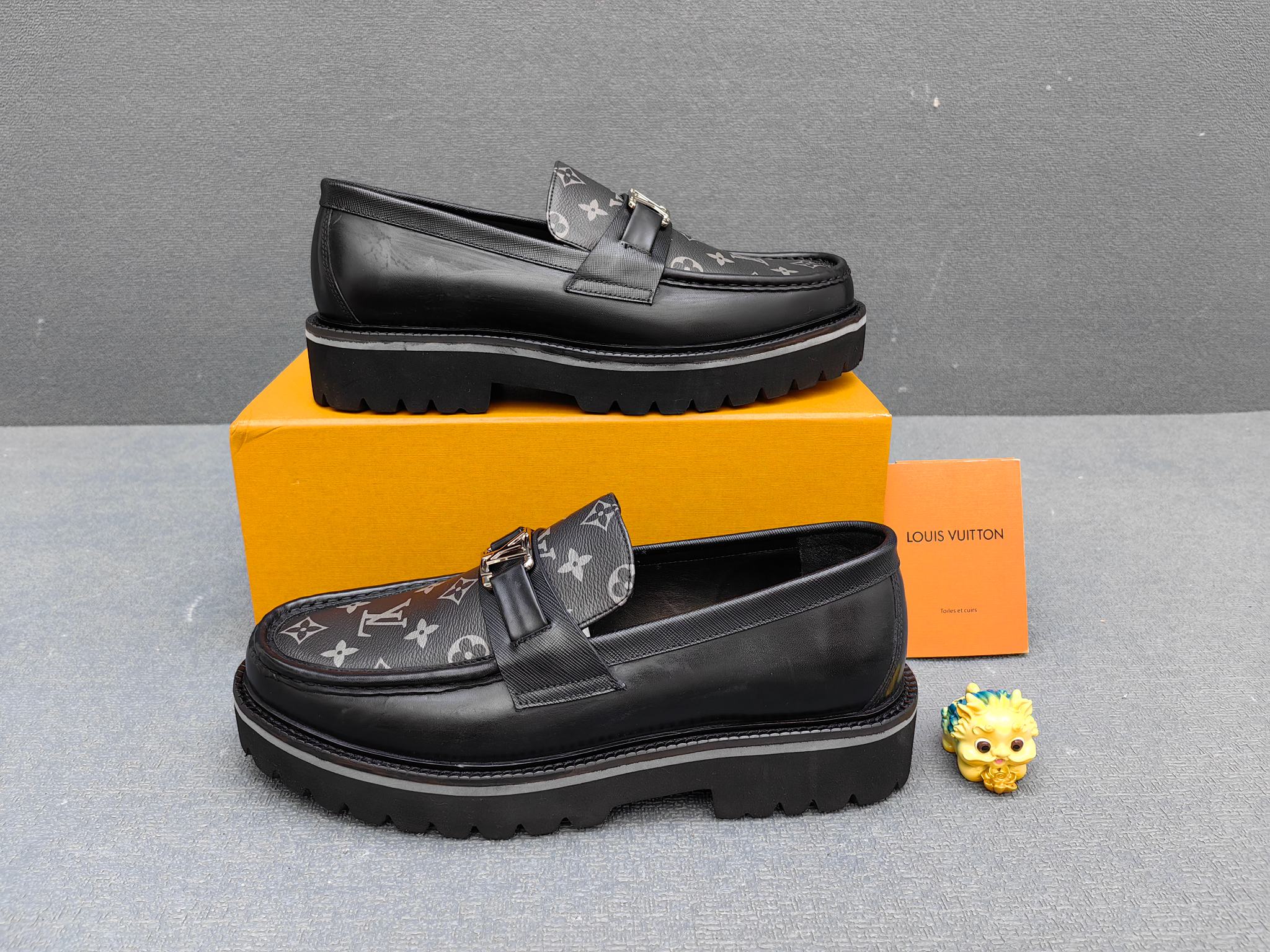 Louis Vuitton Male Loafers Real Leather L