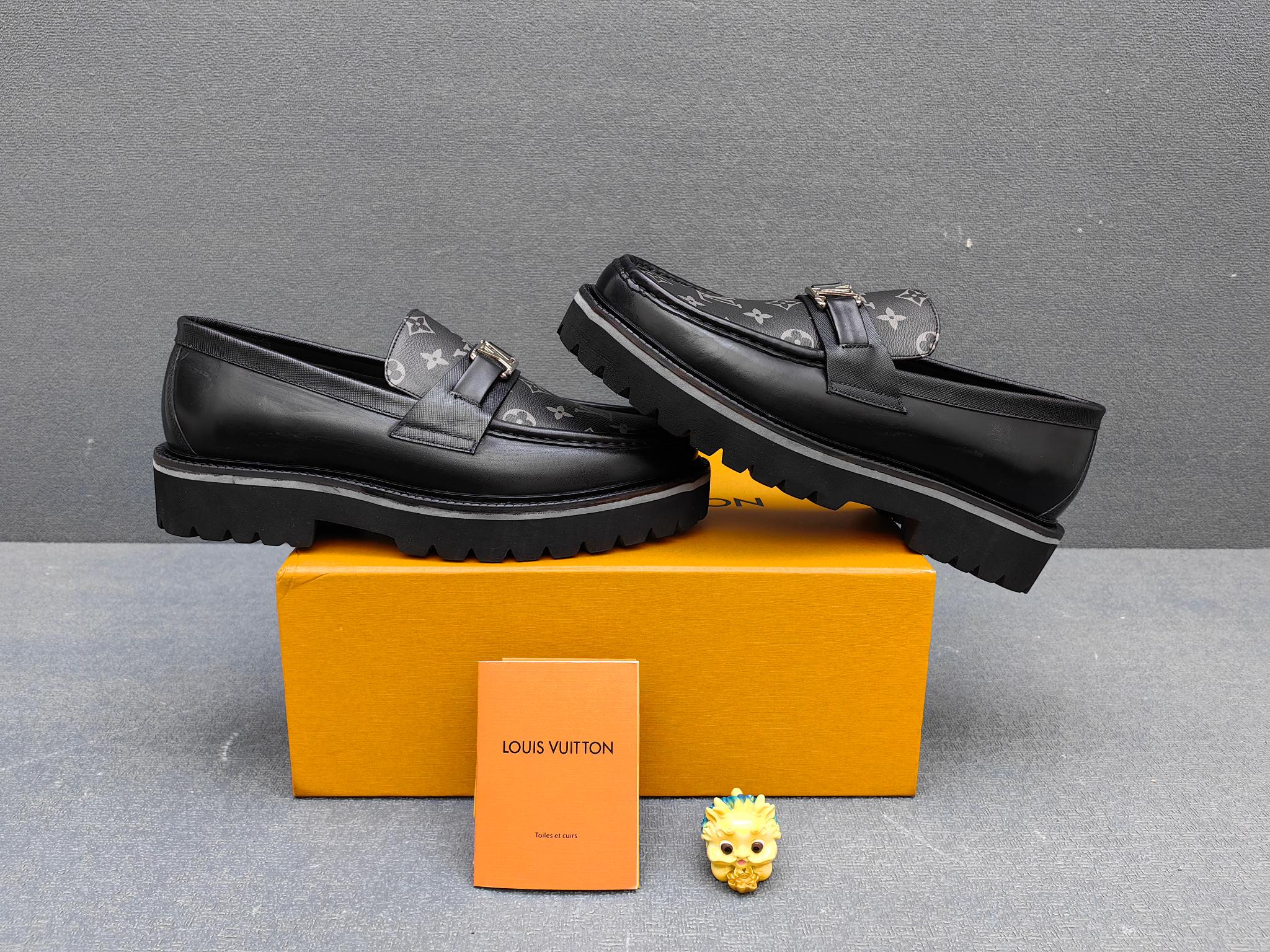 Louis Vuitton Male Loafers Real Leather L