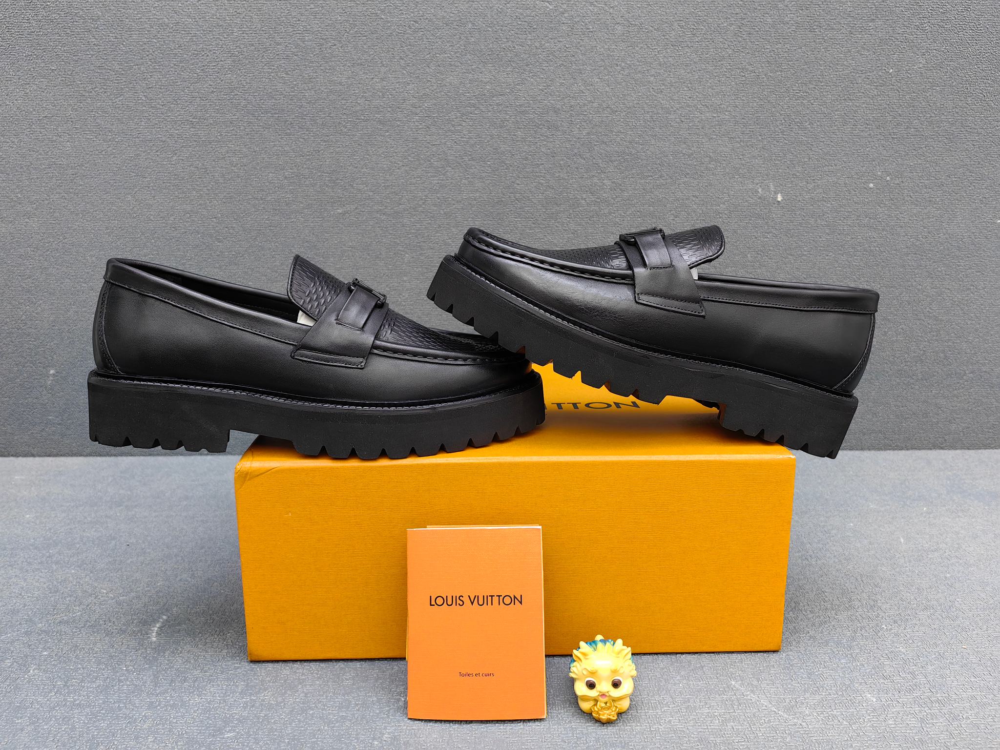 Louis Vuitton Male Loafers Real Leather L