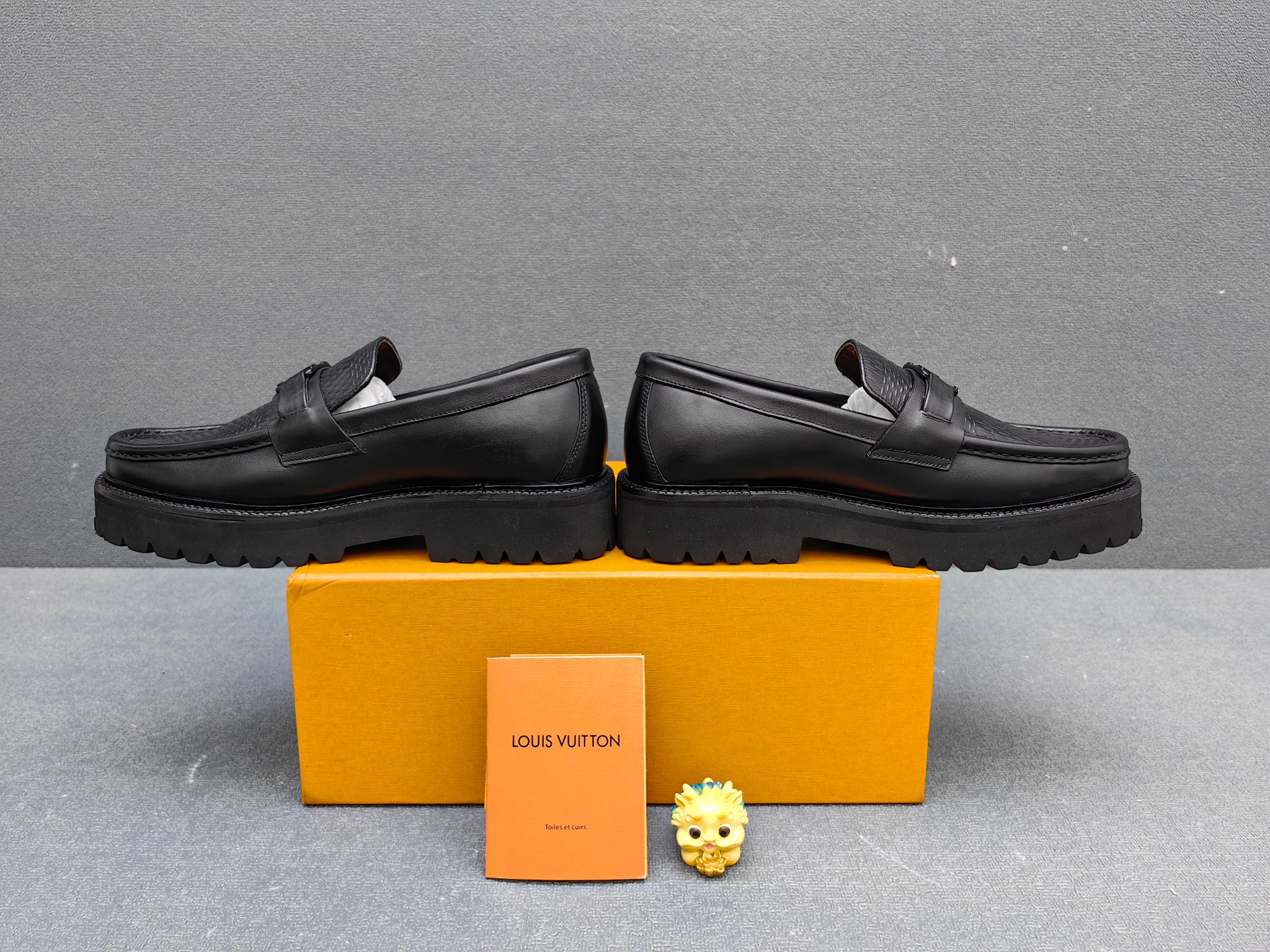 Louis Vuitton Male Loafers Real Leather L