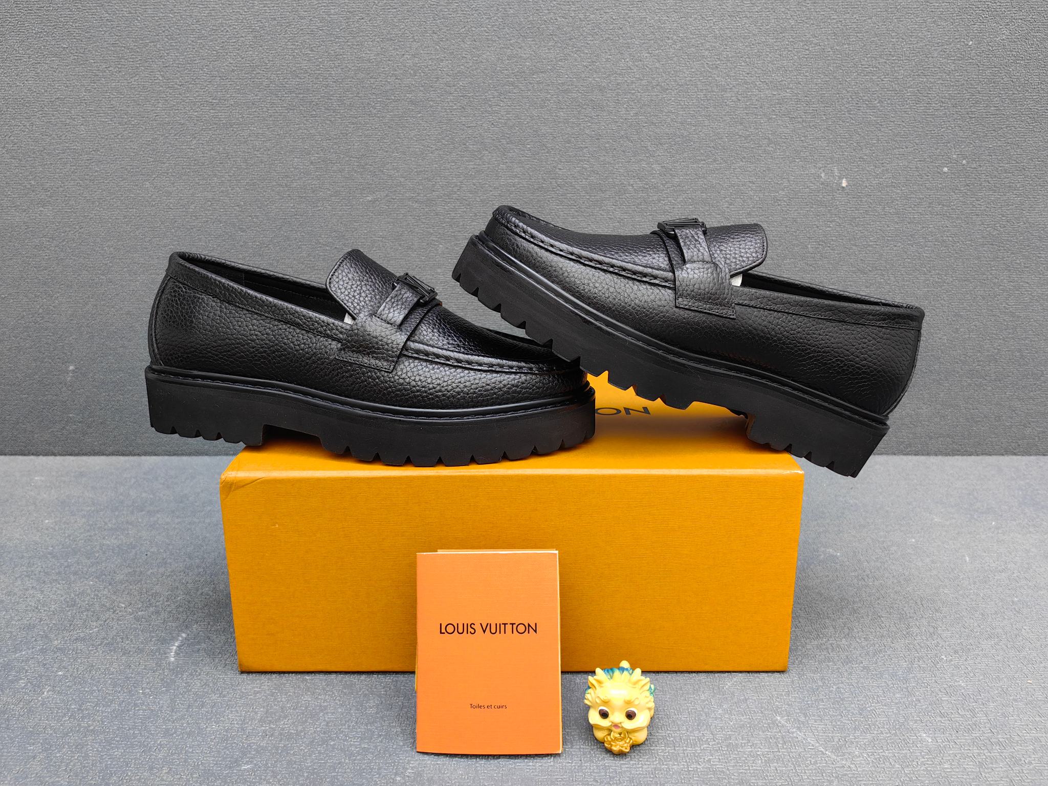 Louis Vuitton Male Loafers Real Leather L