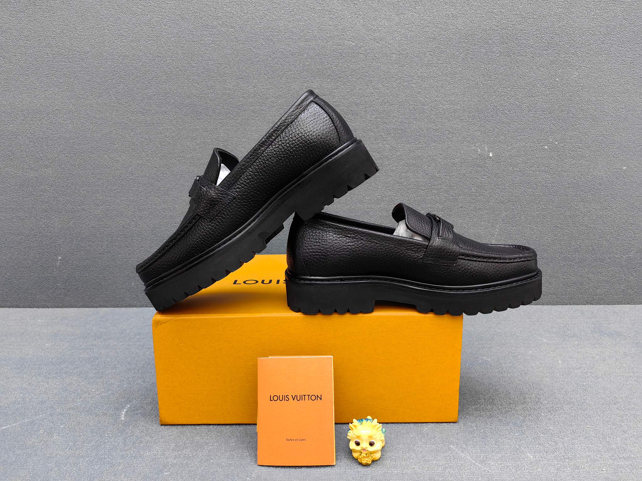 Louis Vuitton Male Loafers Real Leather L