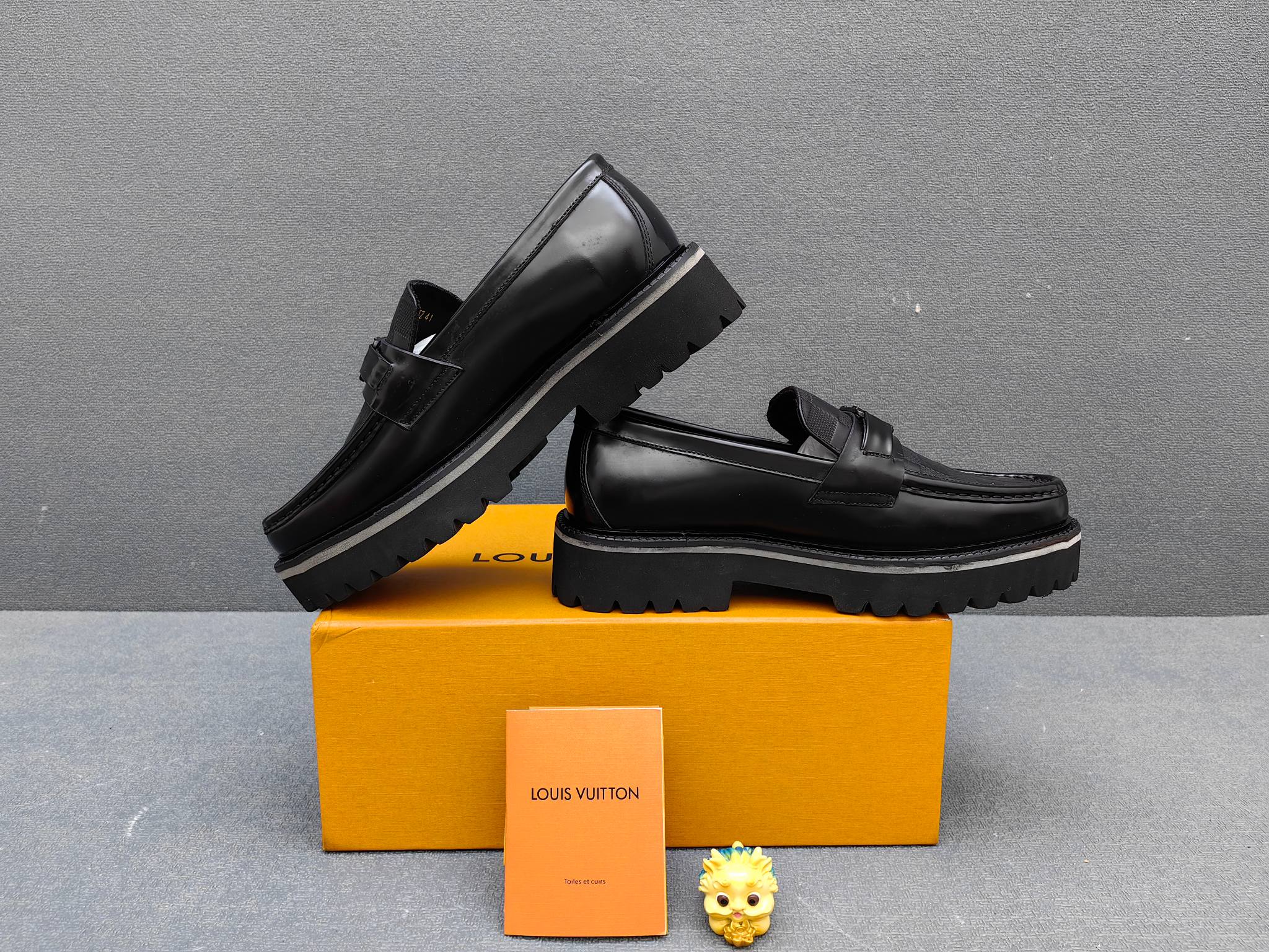 Louis Vuitton Male Loafers Real Leather L