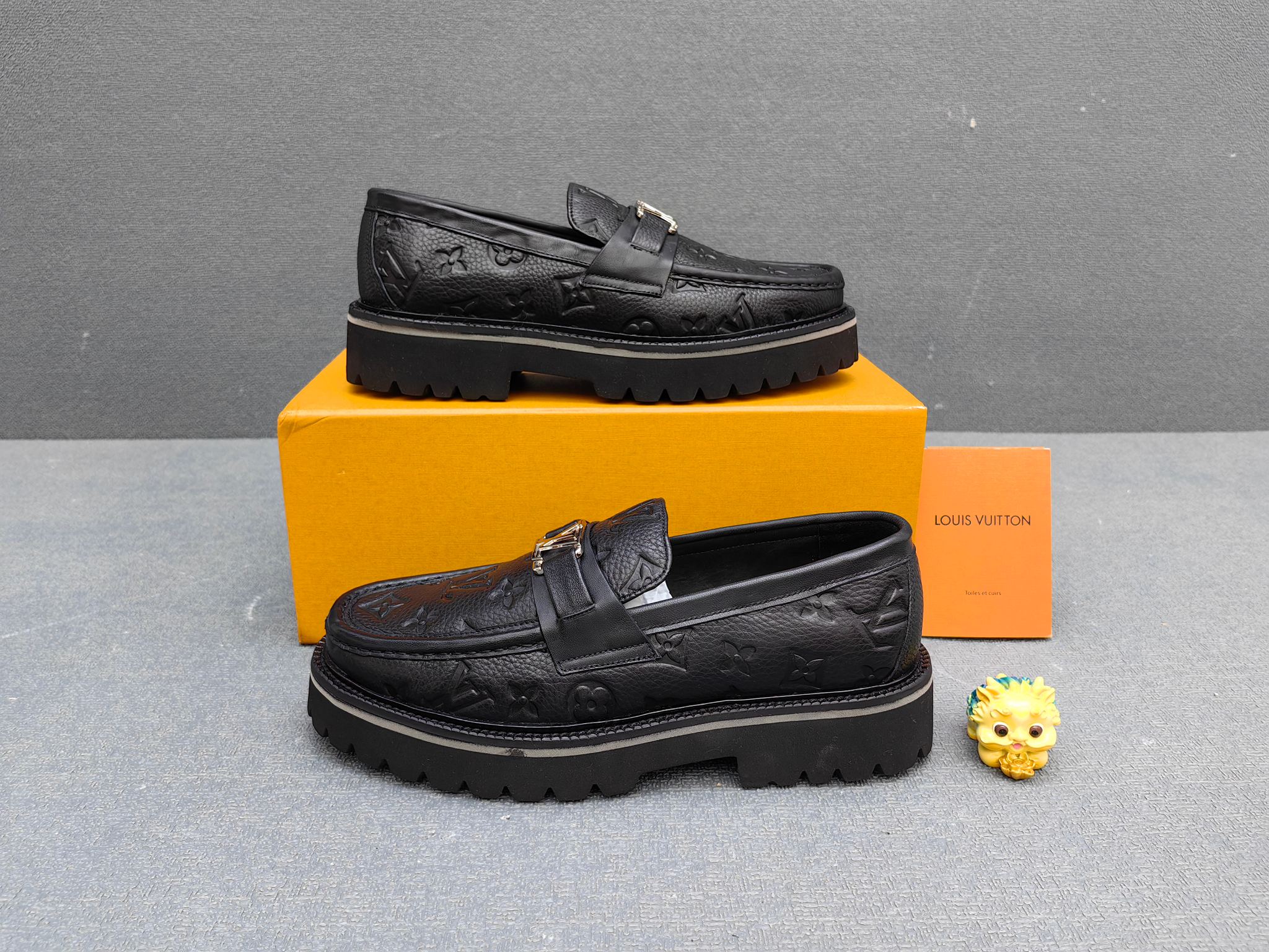 Louis Vuitton Male Loafers Real Leather L