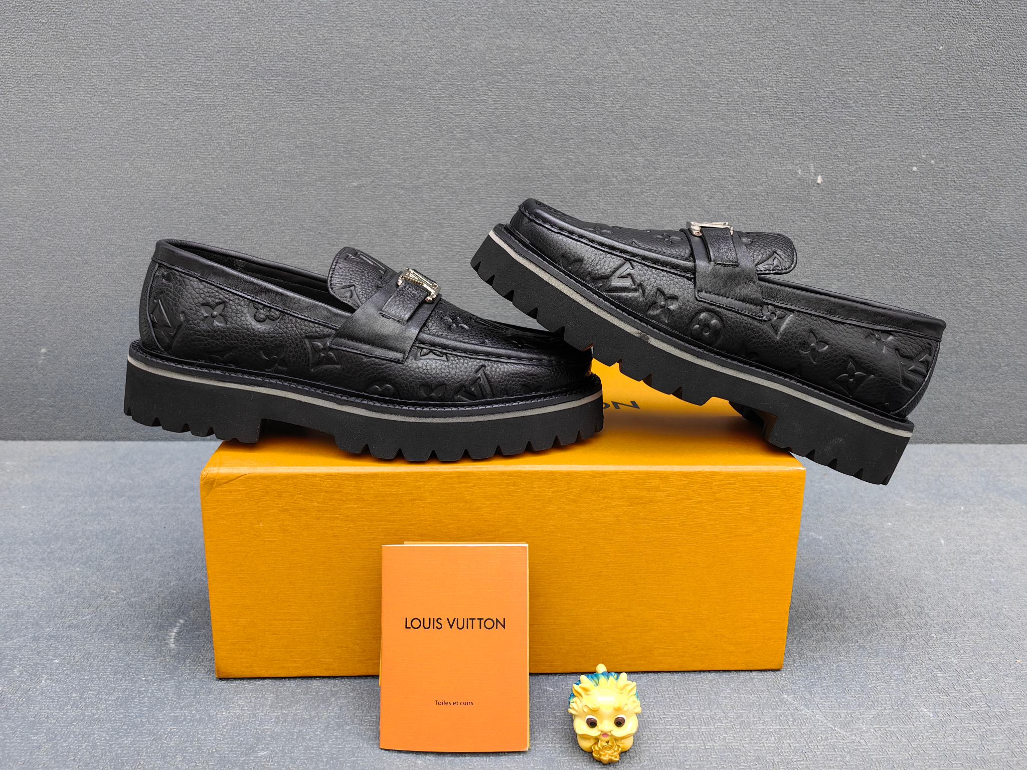 Louis Vuitton Male Loafers Real Leather L