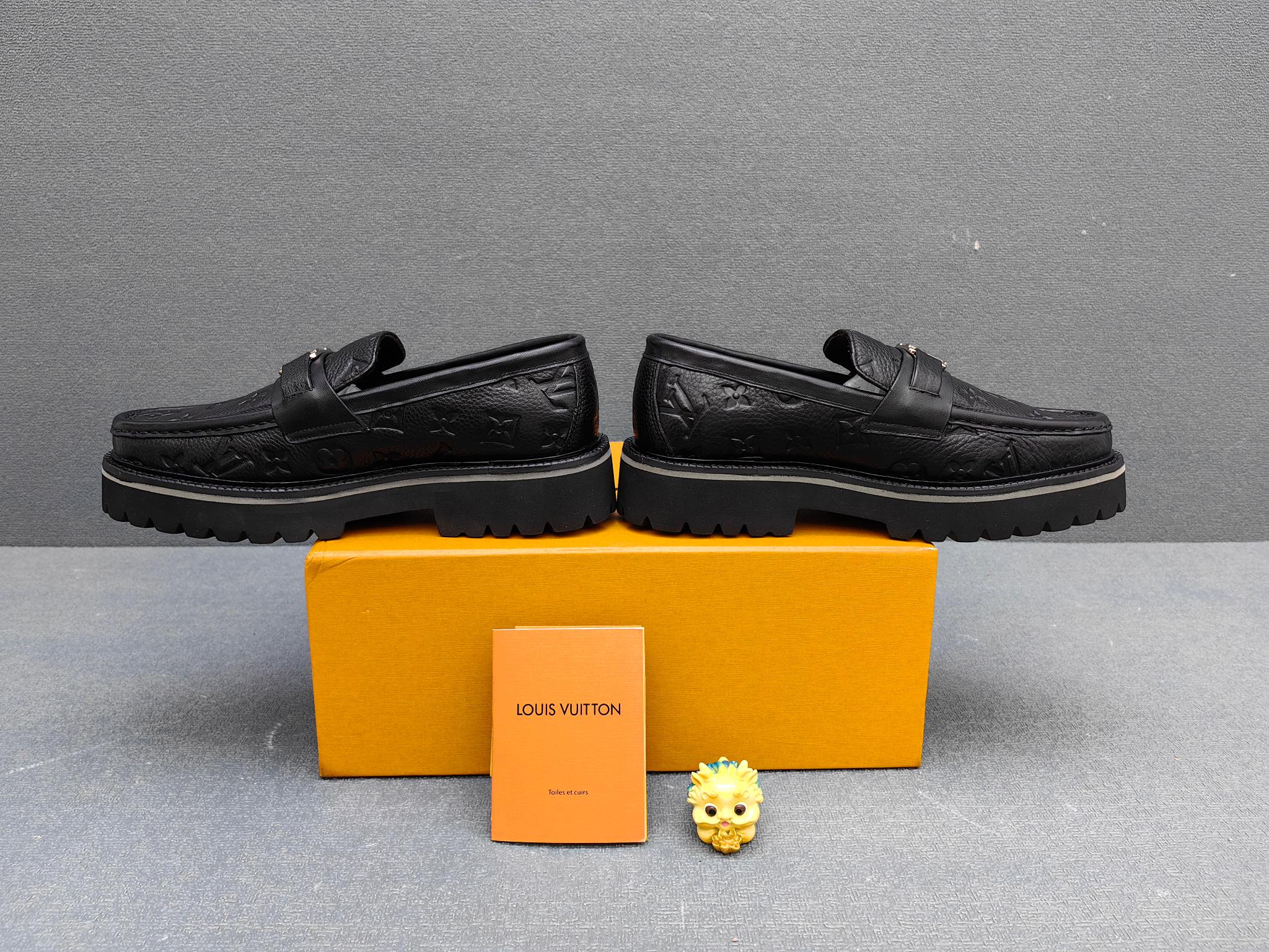 Louis Vuitton Male Loafers Real Leather L